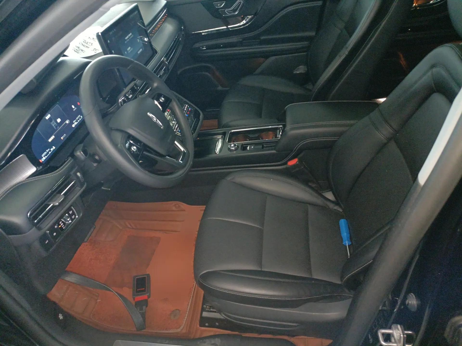 Lincoln Corsair 2022 2.0T Two-Wheel Drive Deluxe Edition — миниатюра 17