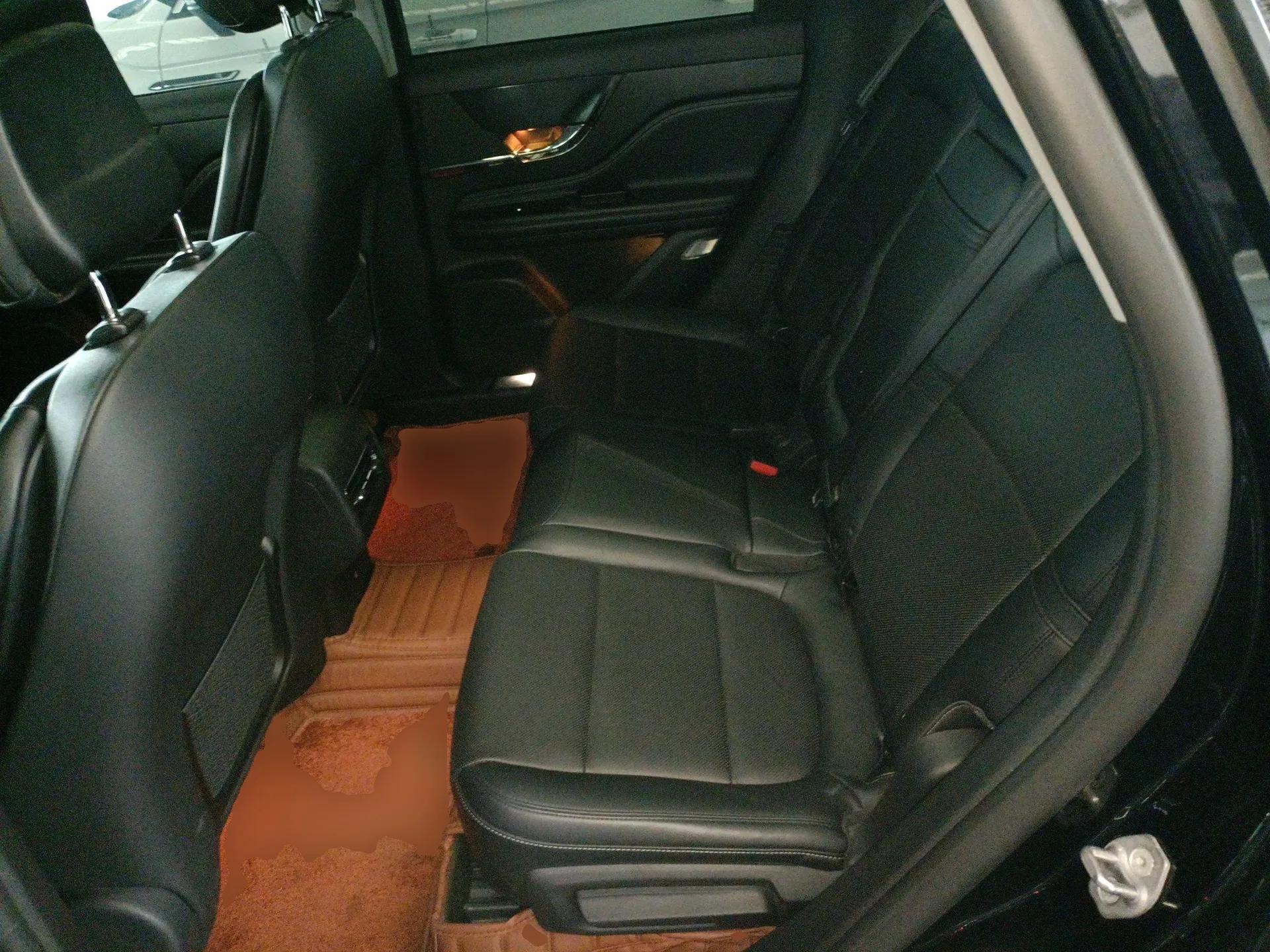 Lincoln Corsair 2022 2.0T Two-Wheel Drive Deluxe Edition — миниатюра 19