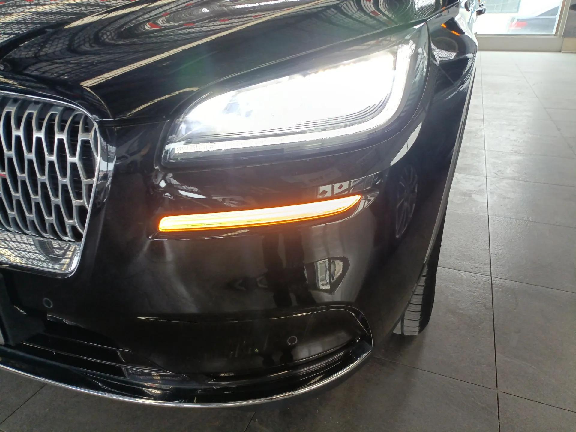 Lincoln Corsair 2022 2.0T Two-Wheel Drive Deluxe Edition — миниатюра 5