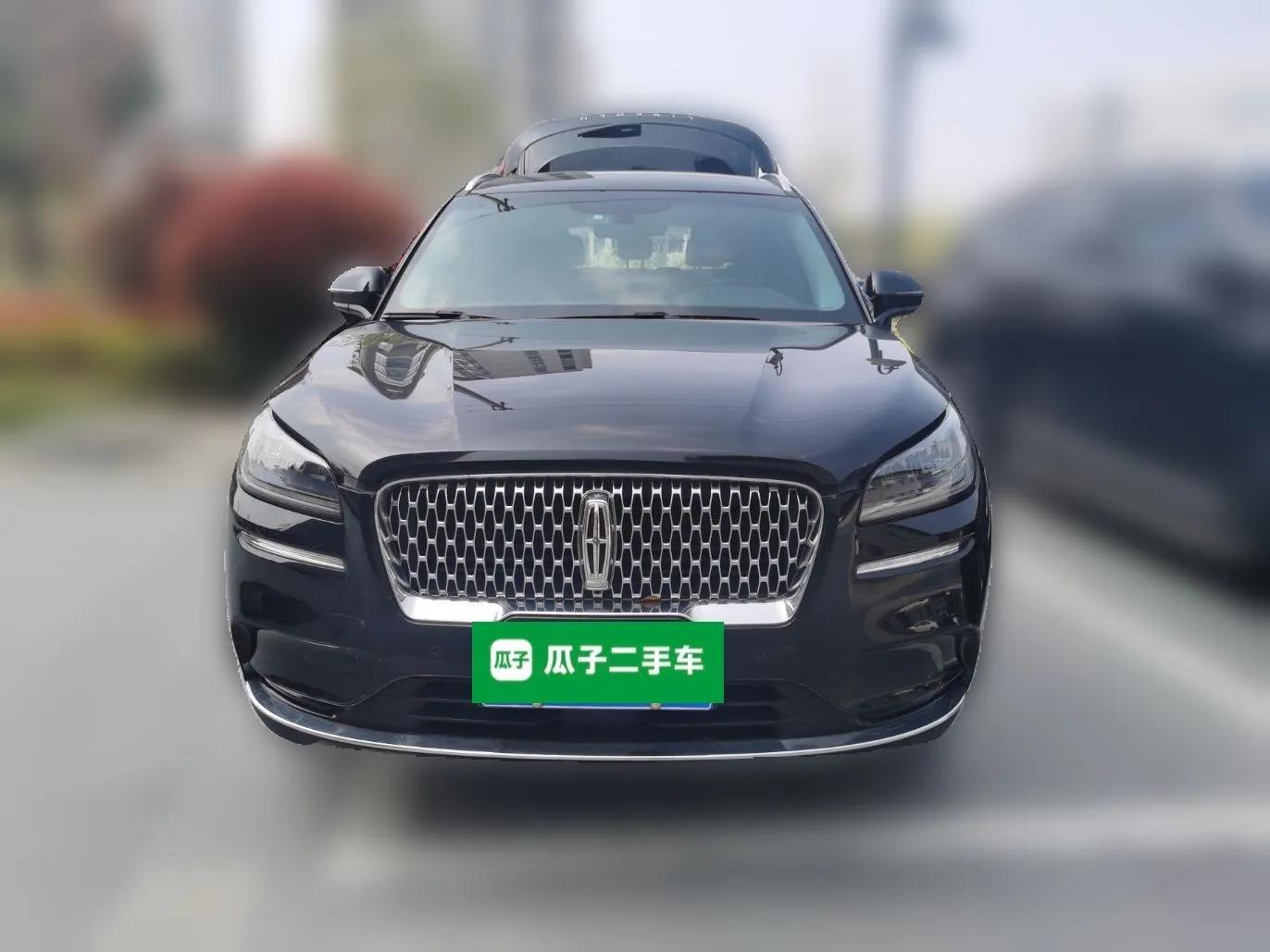 Lincoln Corsair 2022 2.0T Two-Wheel Drive Deluxe Edition — миниатюра 2