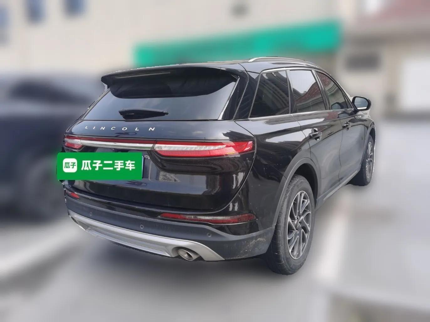 Lincoln Corsair 2022 2.0T Two-Wheel Drive Deluxe Edition — миниатюра 6