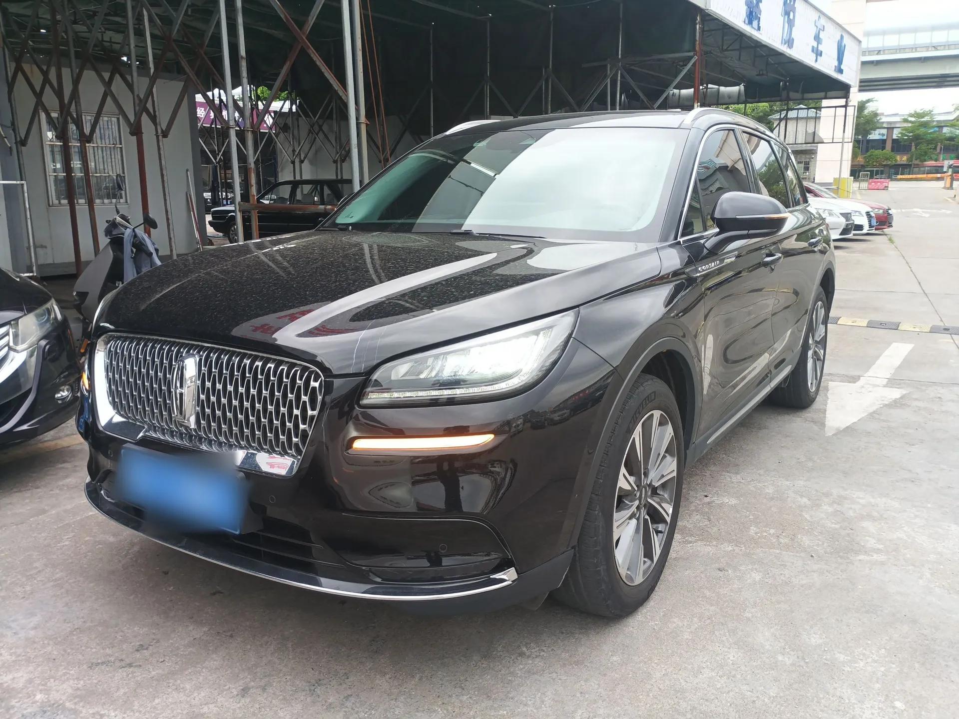 Lincoln Corsair 2022 2.0T Two-Wheel Drive Luxury Edition — миниатюра 1