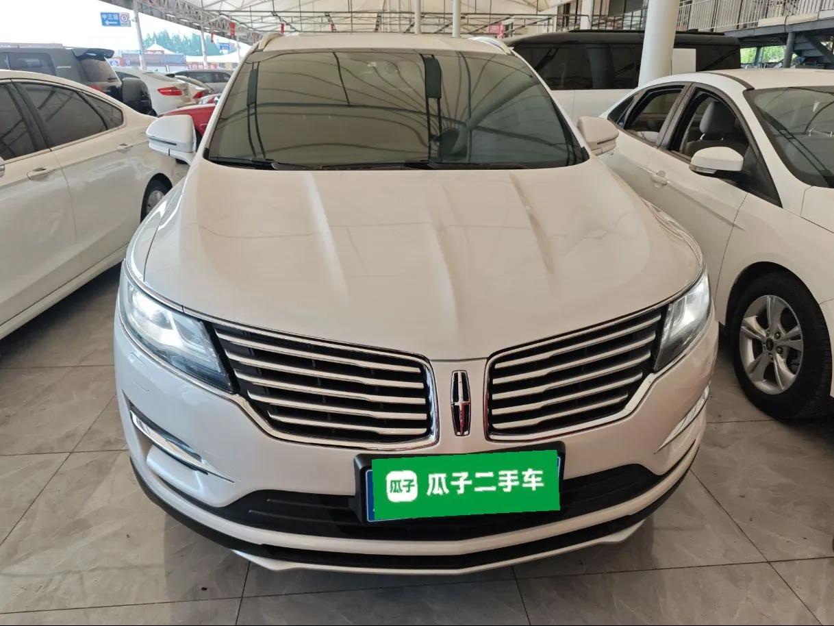 Lincoln MKC 2017 2.0T Two-Wheel Drive Deluxe Edition — миниатюра 2