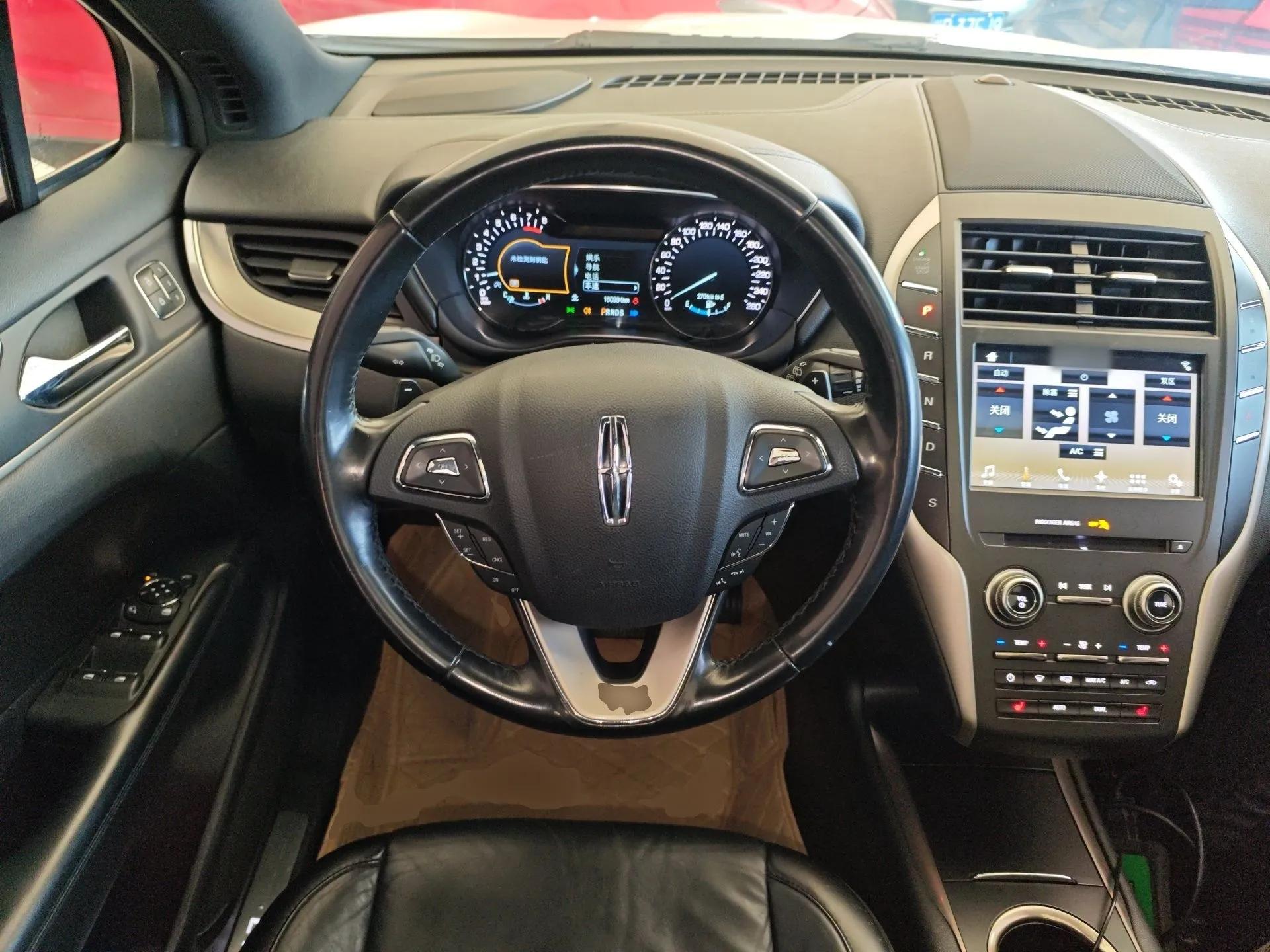 Lincoln MKC 2017 2.0T Two-Wheel Drive Deluxe Edition — миниатюра 14