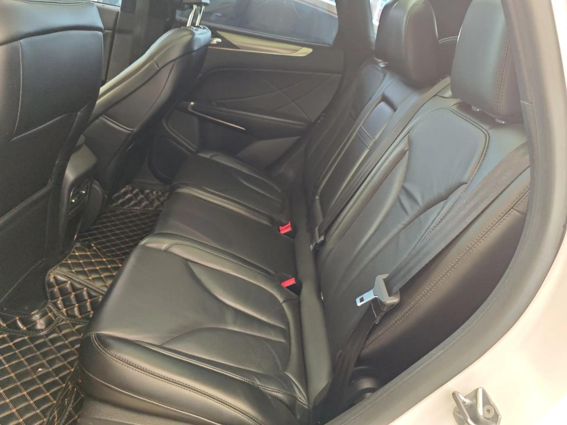 Lincoln MKC 2017 2.0T Two-Wheel Drive Deluxe Edition — миниатюра 20