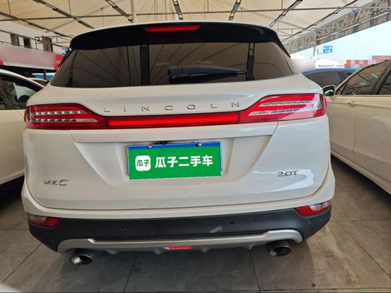 Lincoln MKC 2017 2.0T Two-Wheel Drive Deluxe Edition — миниатюра 5