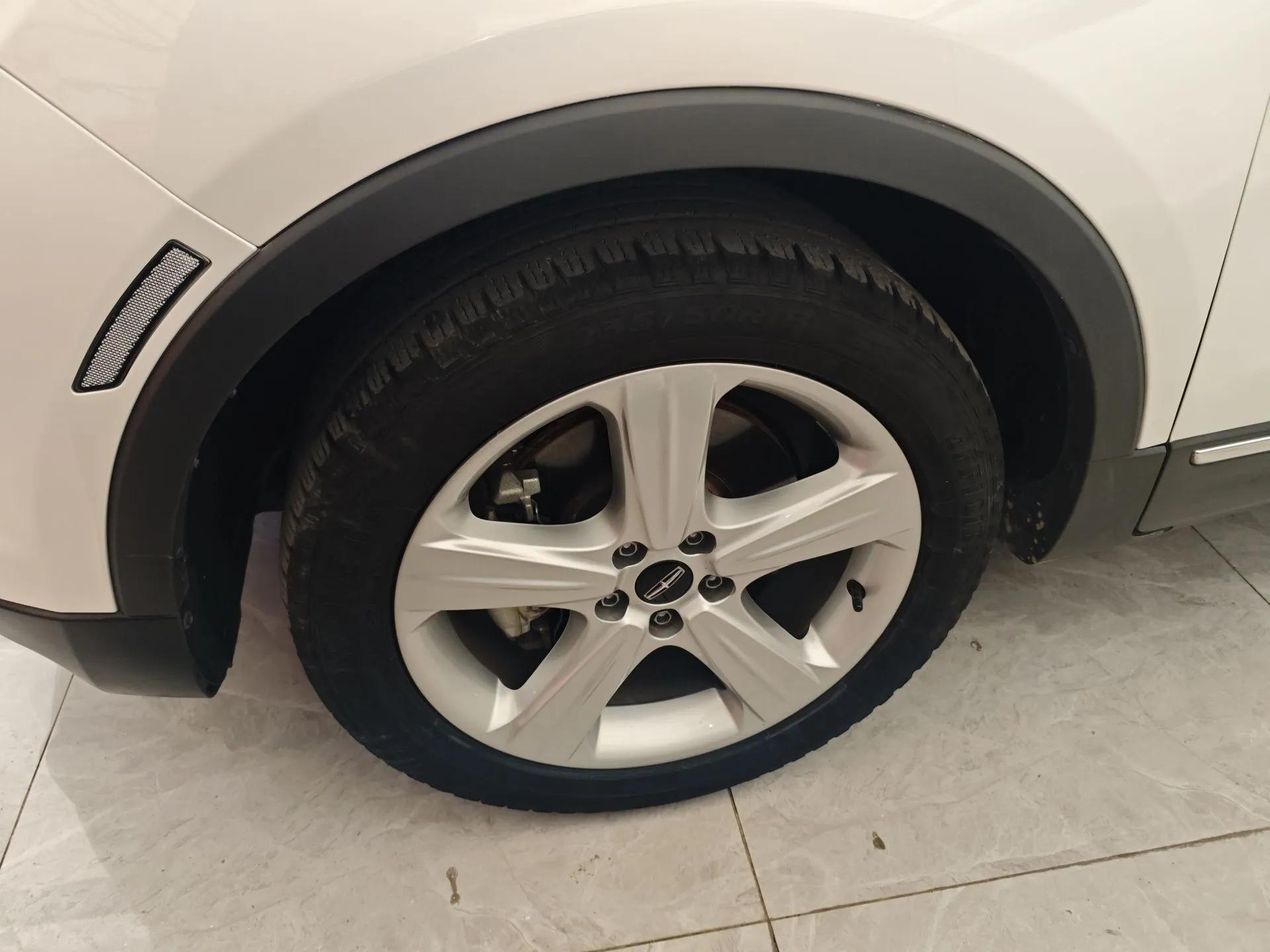Lincoln MKC 2017 2.0T Two-Wheel Drive Deluxe Edition — миниатюра 8