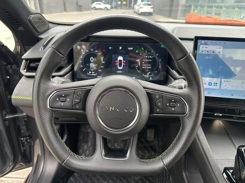 Lynk & Co 03 2023 2.0TD DCT JingPro — миниатюра 14