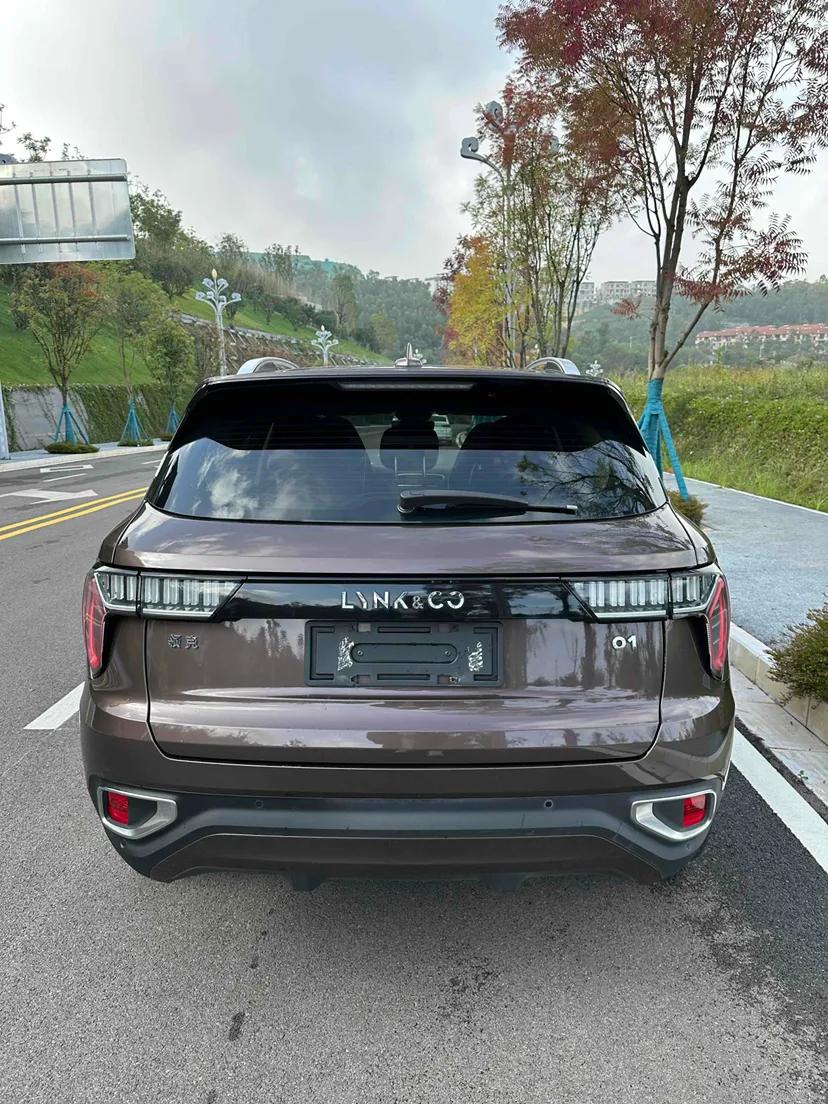 Lynk & Co 01 2018 2.0T Two-Wheel-Drive + Version — миниатюра 7