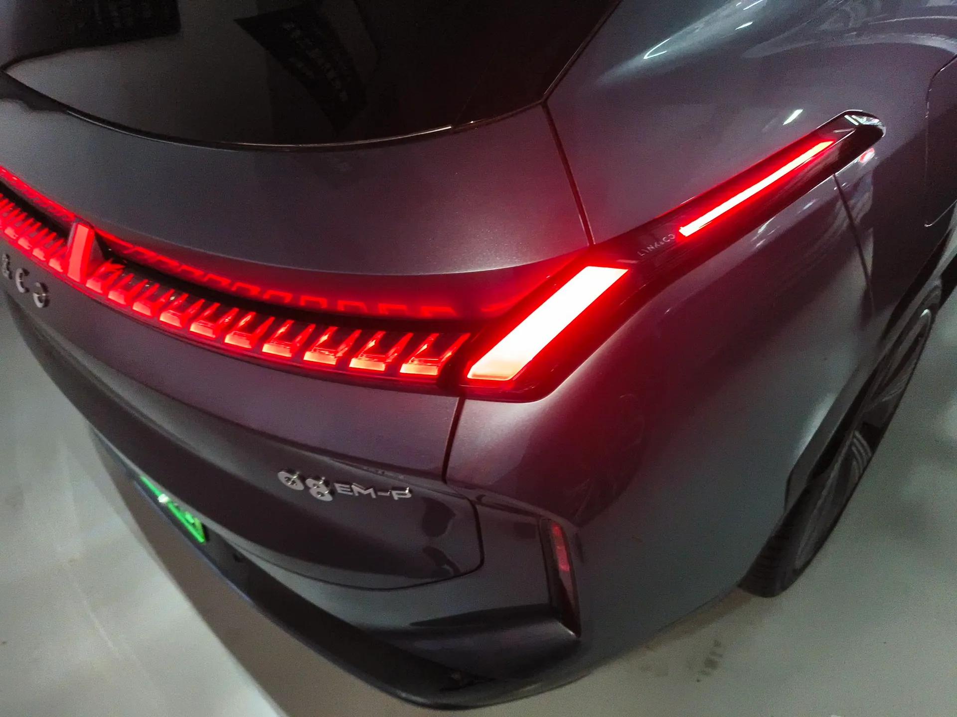 Lynk & Co 08 EM-P 2025 220 km All-Wheel-Drive Performance Halo — миниатюра 7
