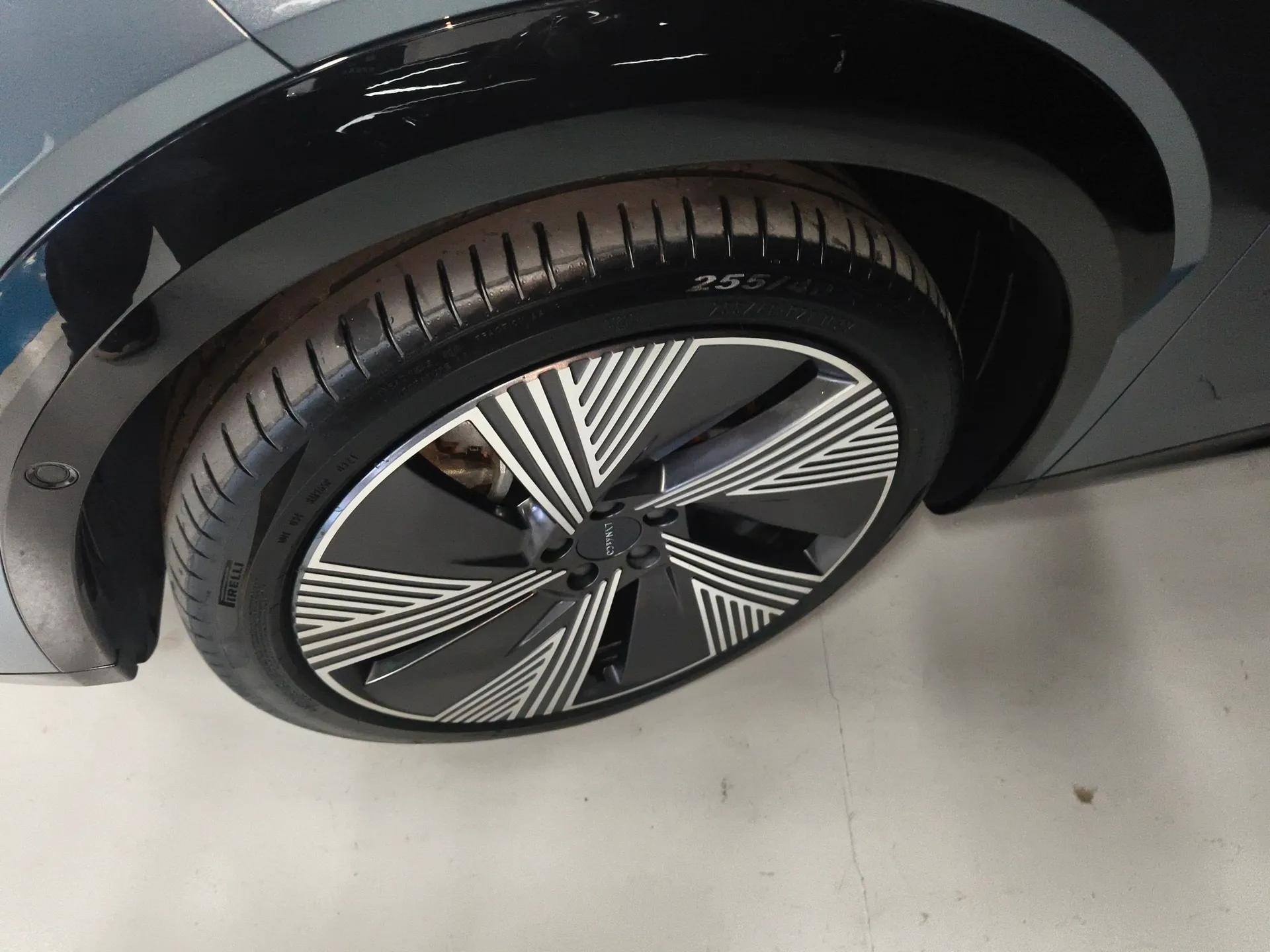 Lynk & Co 08 EM-P 2025 220 km All-Wheel-Drive Performance Halo — миниатюра 8