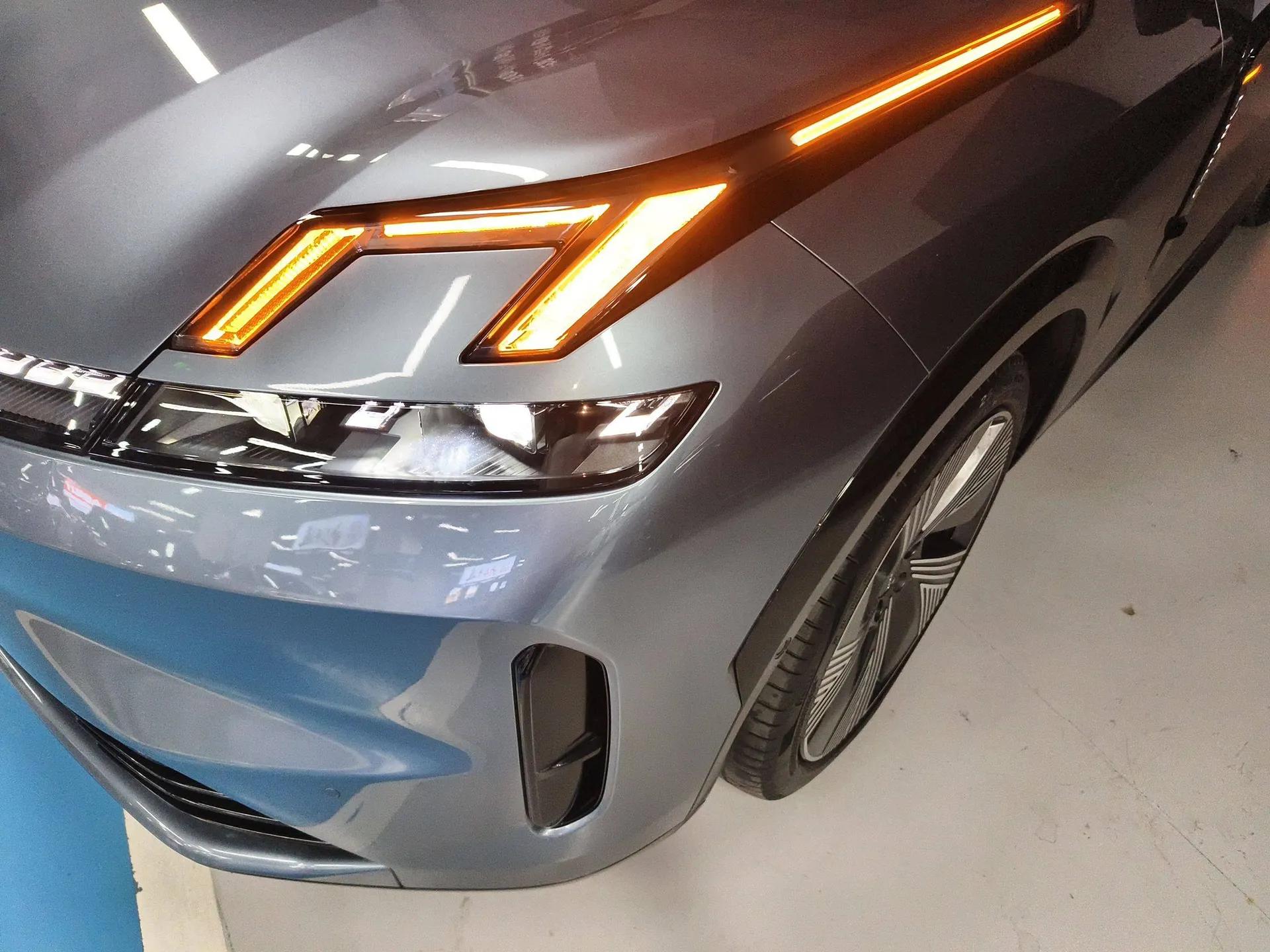 Lynk & Co 08 EM-P 2025 220 km All-Wheel-Drive Performance Halo — миниатюра 9
