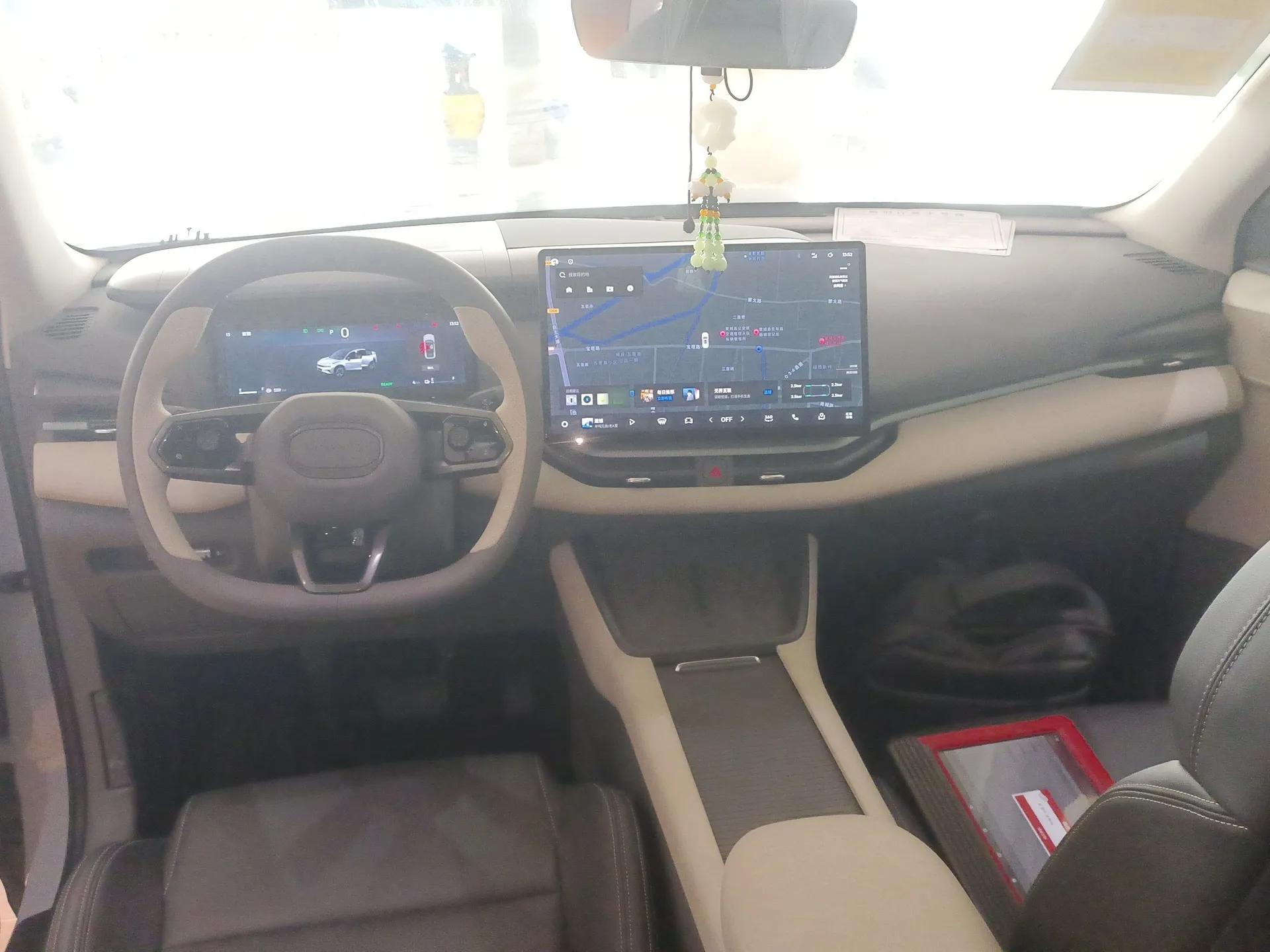 Lynk & Co 06 EM-P 2023 EM-P 56 Standard Range Pro — миниатюра 12