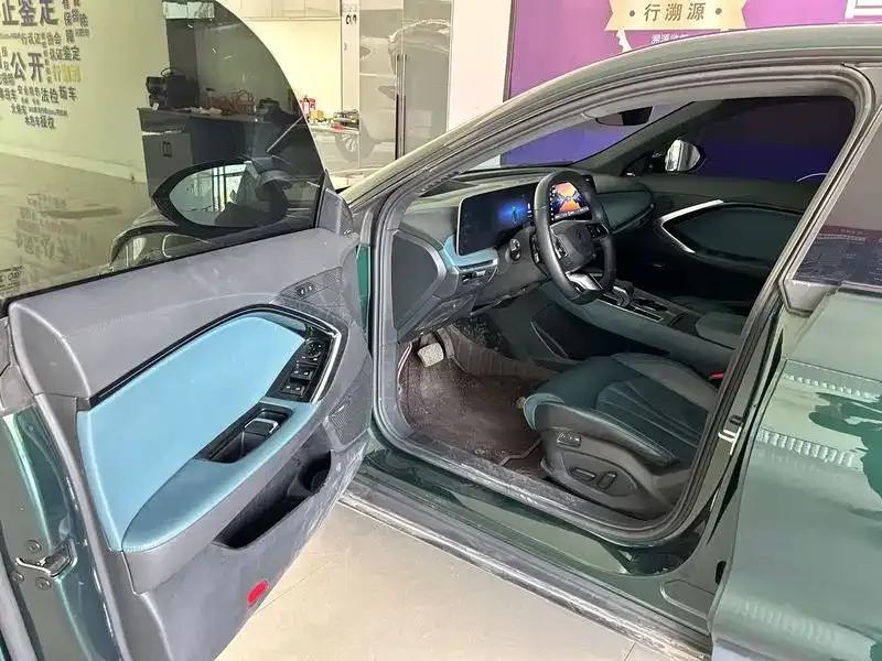 MG7 2025 2.0T Trophy+ Super Intelligent Driving Edition — миниатюра 4