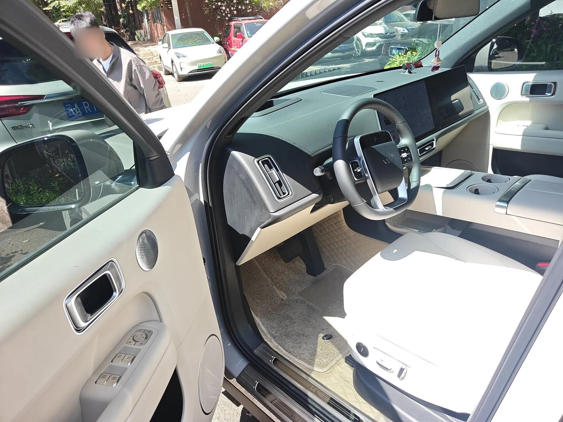 Li Auto L6 2024 Max — миниатюра 17