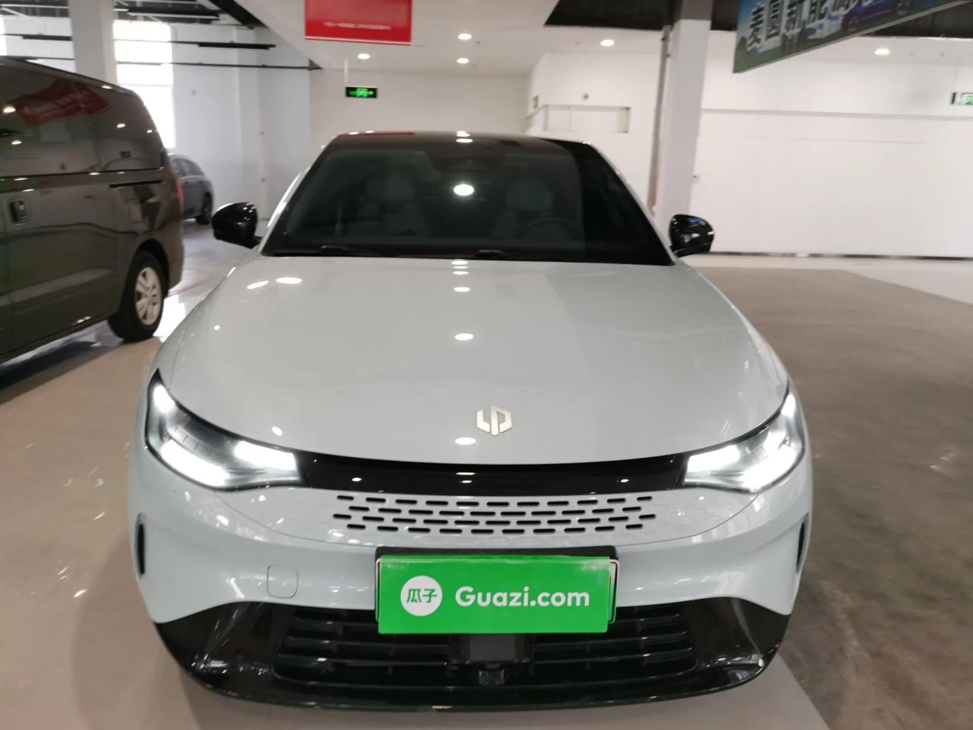 Leapmotor C01 2023 Range-Extended 216 Comfort Edition — миниатюра 2