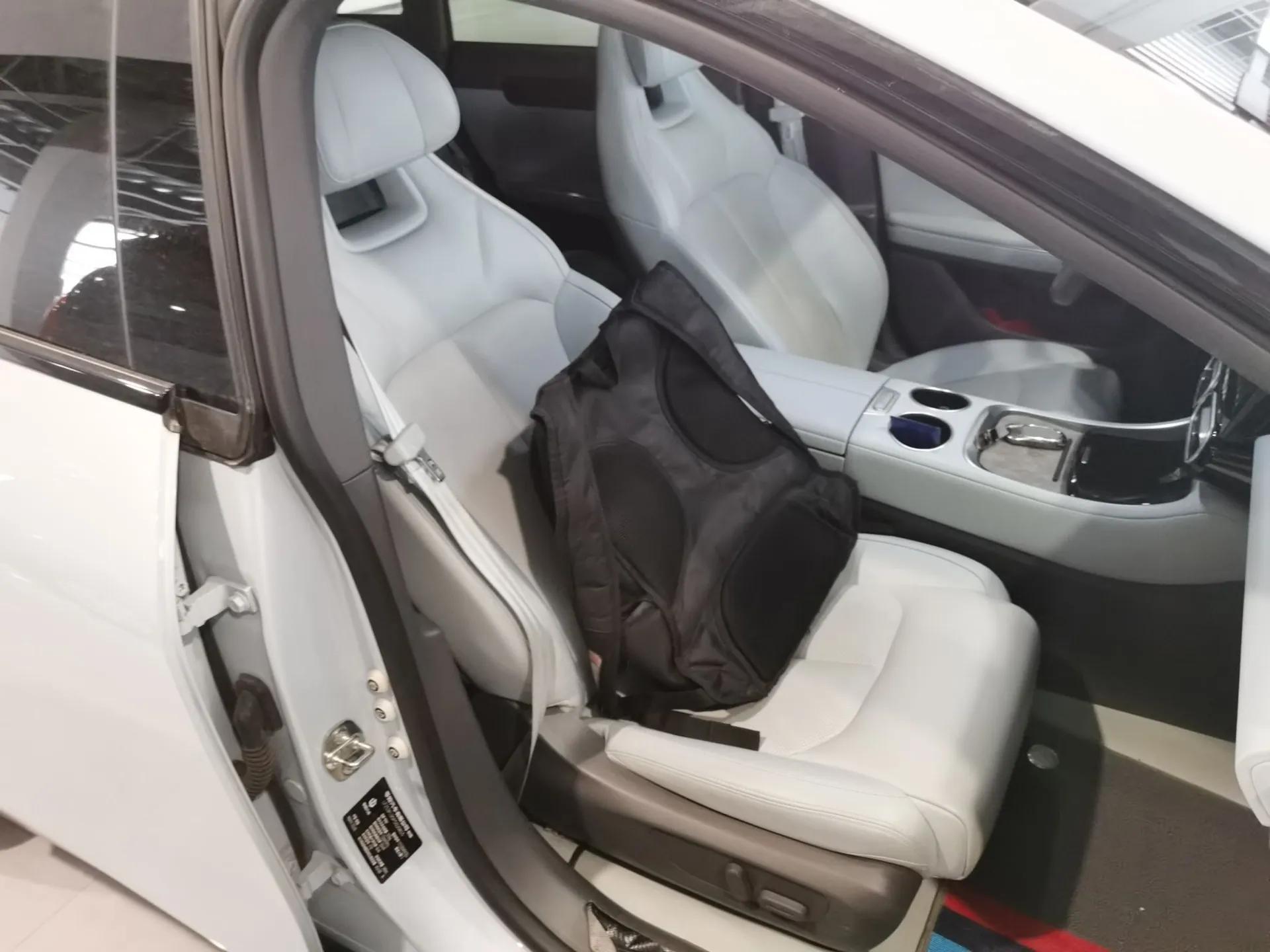 Leapmotor C01 2023 Range-Extended 216 Comfort Edition — миниатюра 23