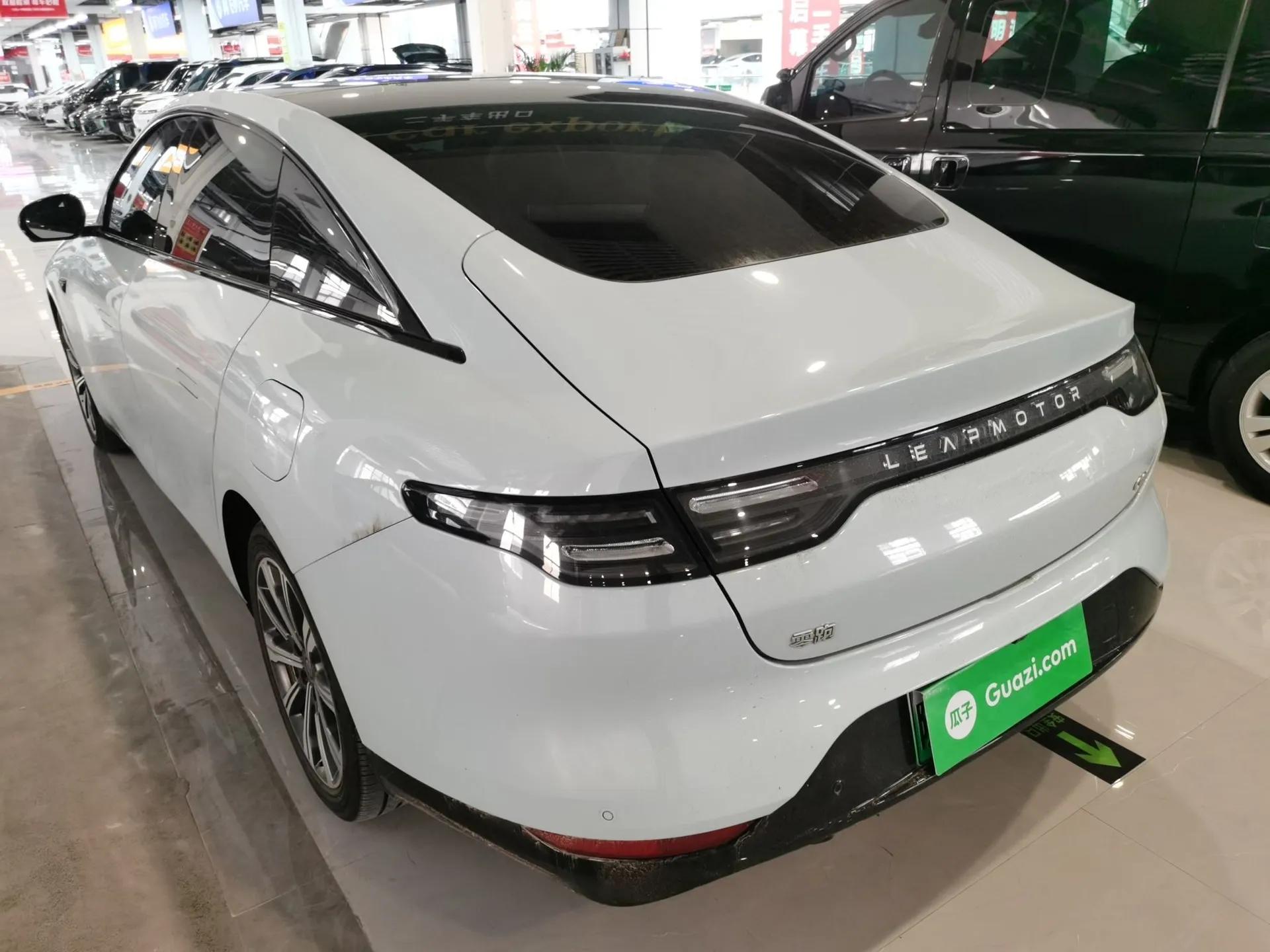Leapmotor C01 2023 Range-Extended 216 Comfort Edition — миниатюра 7