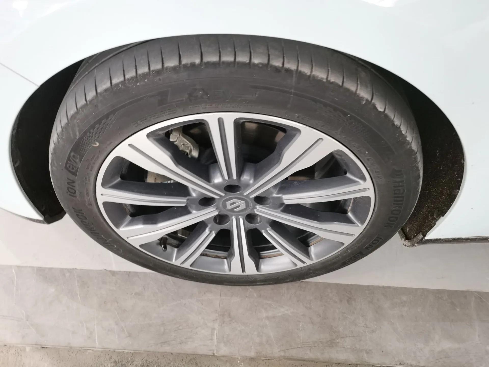 Leapmotor C01 2023 Range-Extended 216 Comfort Edition — миниатюра 9