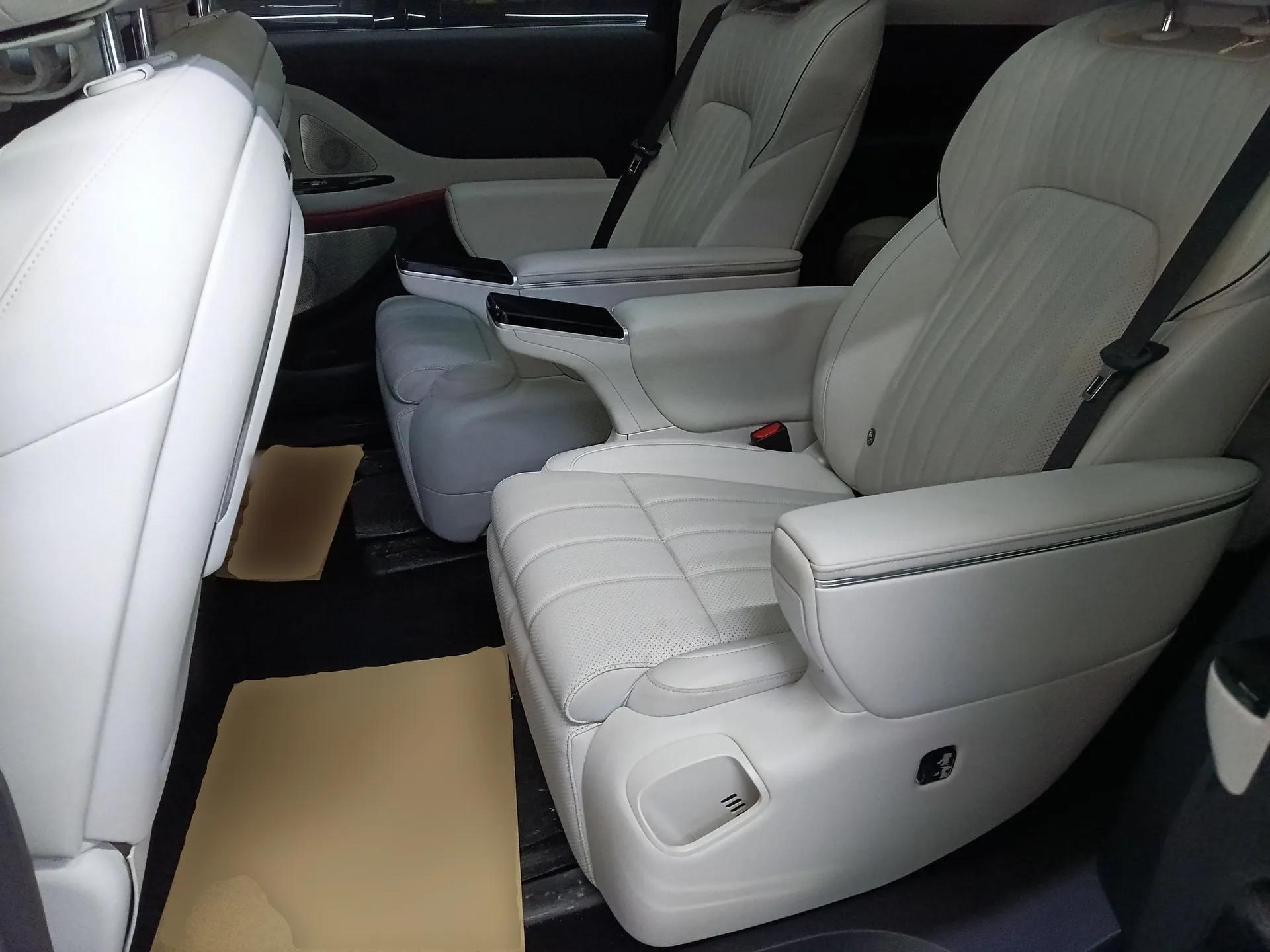 VOYAH Dream 2025 PHEV Four-Wheel-Drive Flagship Kunpeng Edition — миниатюра 19