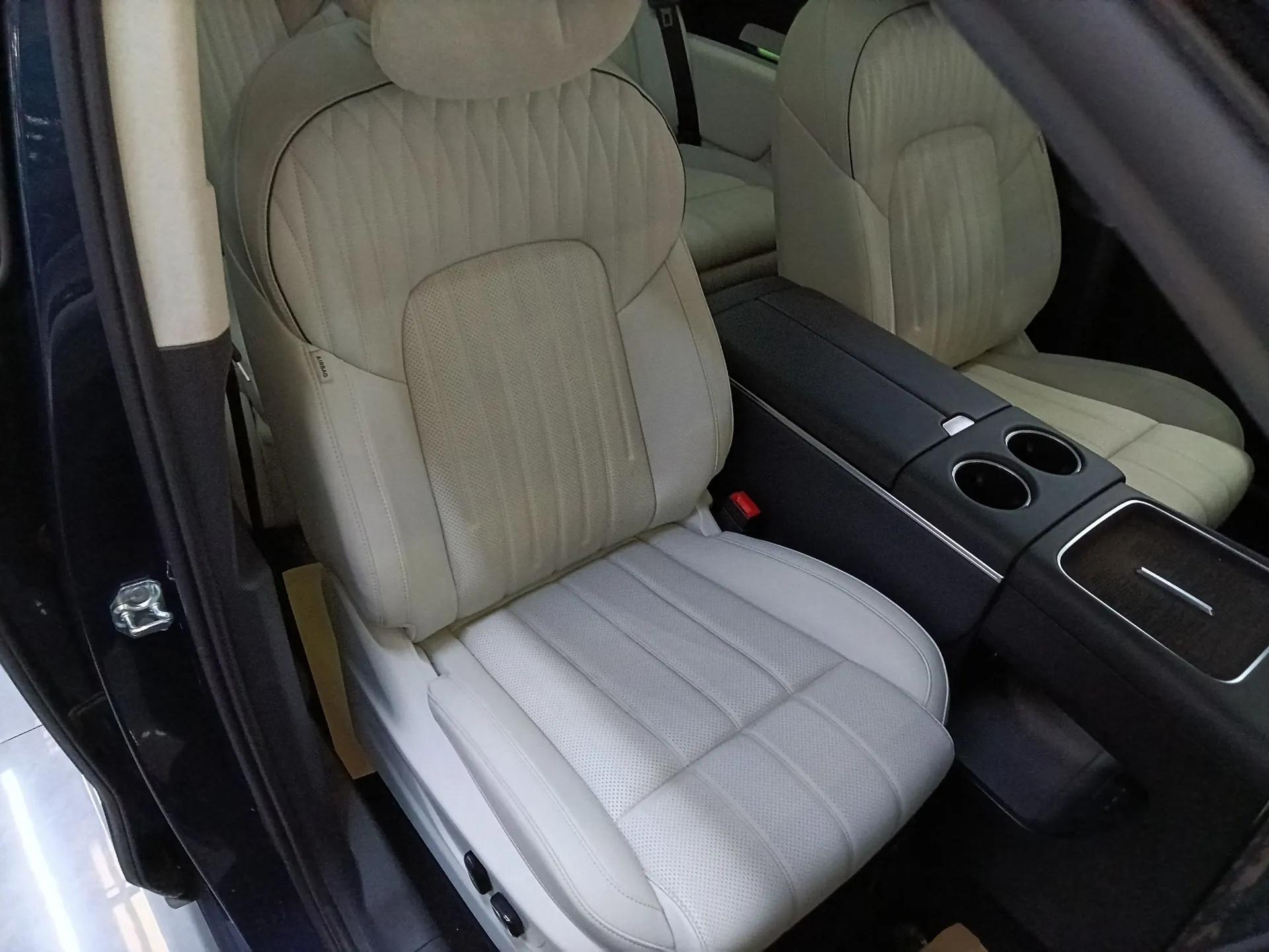 VOYAH Dream 2025 PHEV Four-Wheel-Drive Flagship Kunpeng Edition — миниатюра 23