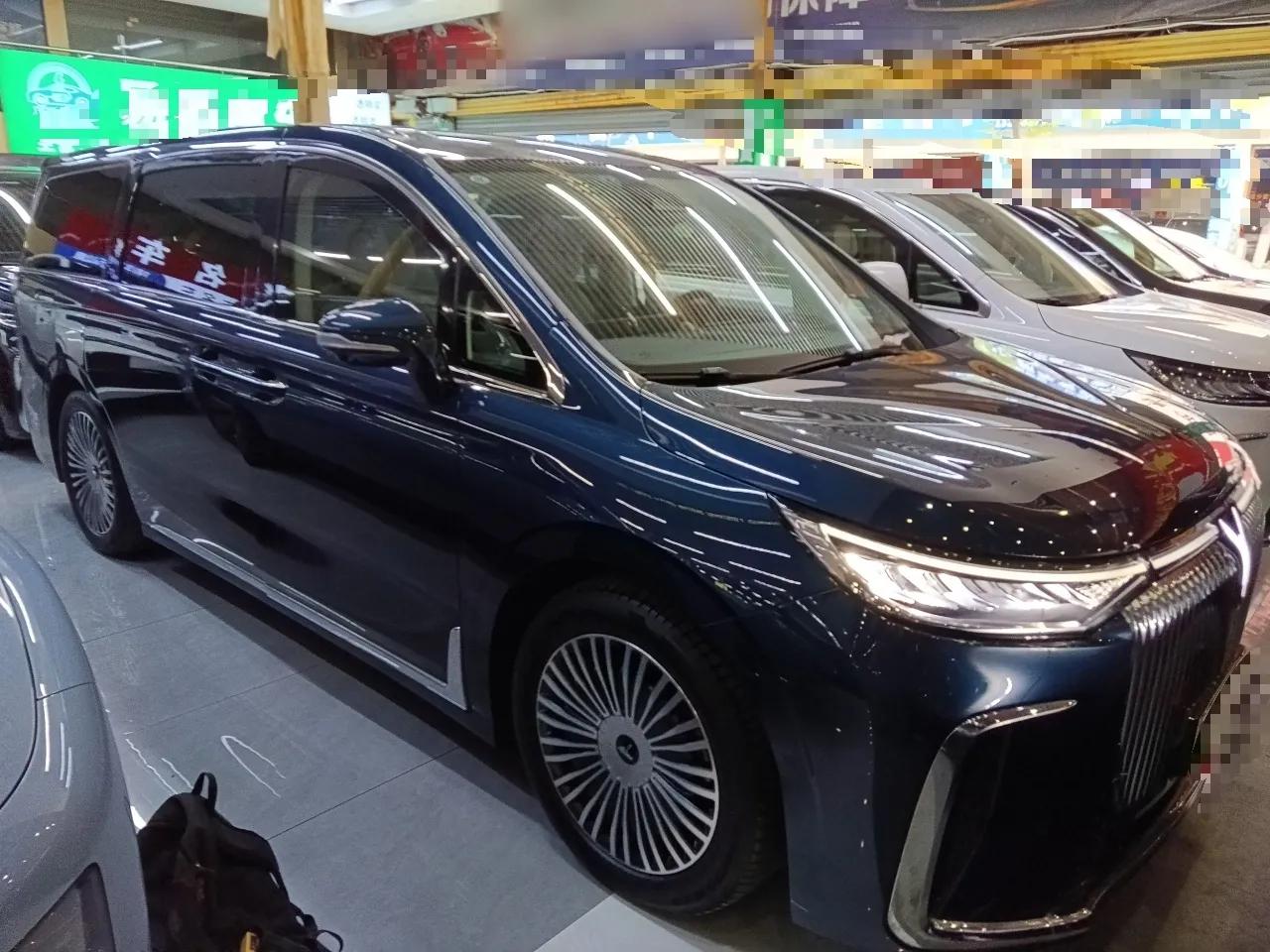 VOYAH Dream 2025 PHEV Four-Wheel-Drive Flagship Kunpeng Edition — миниатюра 6