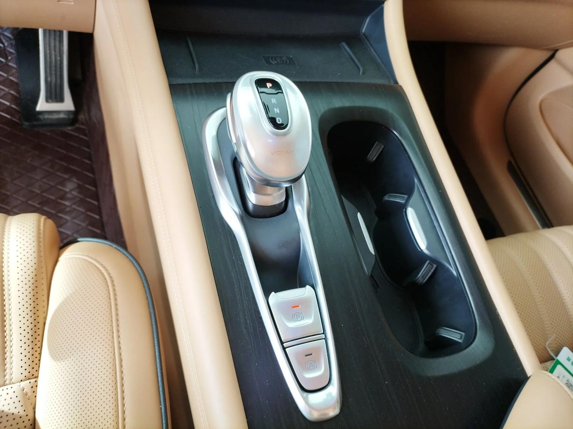 VOYAH Dream 2022 Low-Carbon Edition Dream+ Smart Enjoyment Package — миниатюра 17