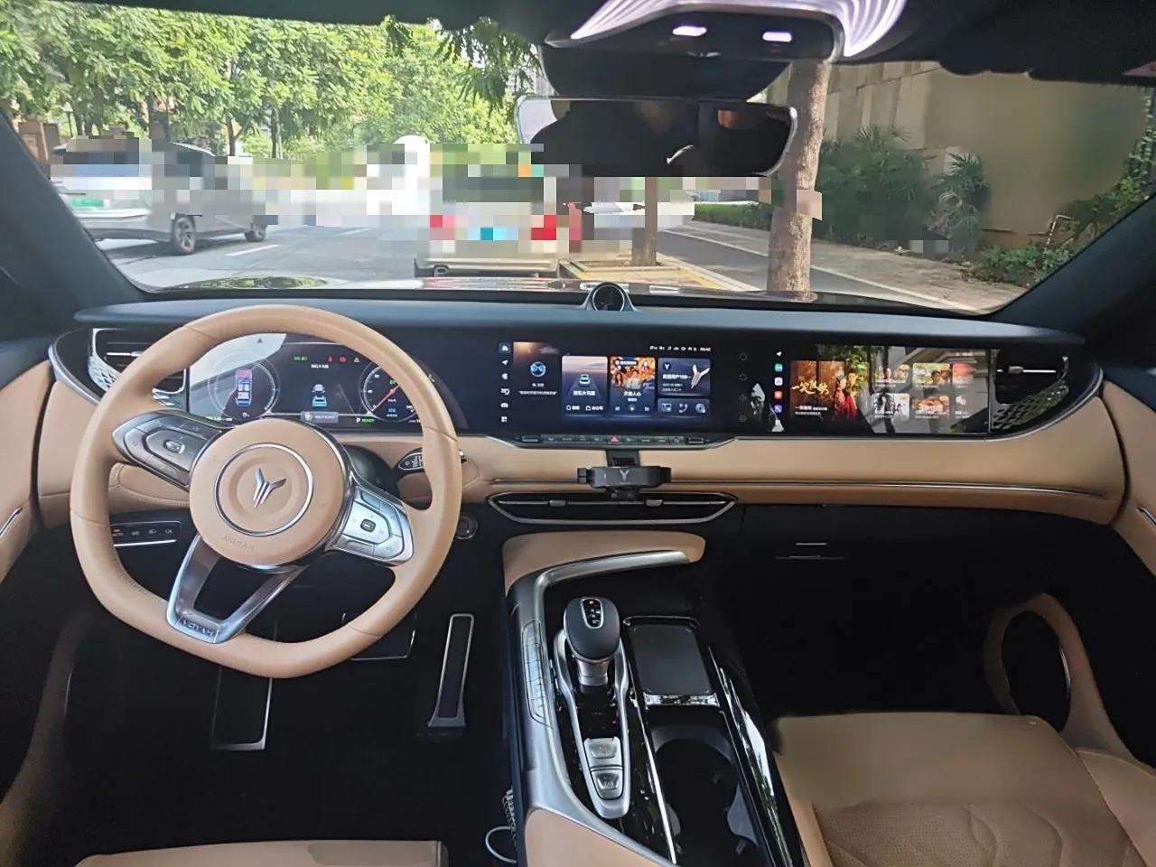 VOYAH FREE 2021 Four-Wheel Drive Standard Range-Extended Exclusive Luxury Package — миниатюра 18