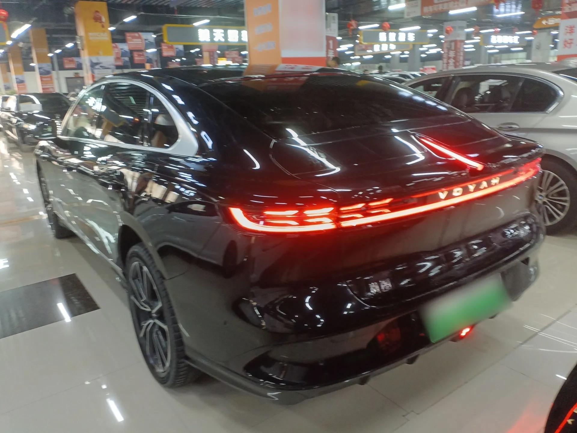 VOYAH PASSION 2024 PHEV Four-Wheel Drive Ultra-Long Range Flagship Model — миниатюра 4