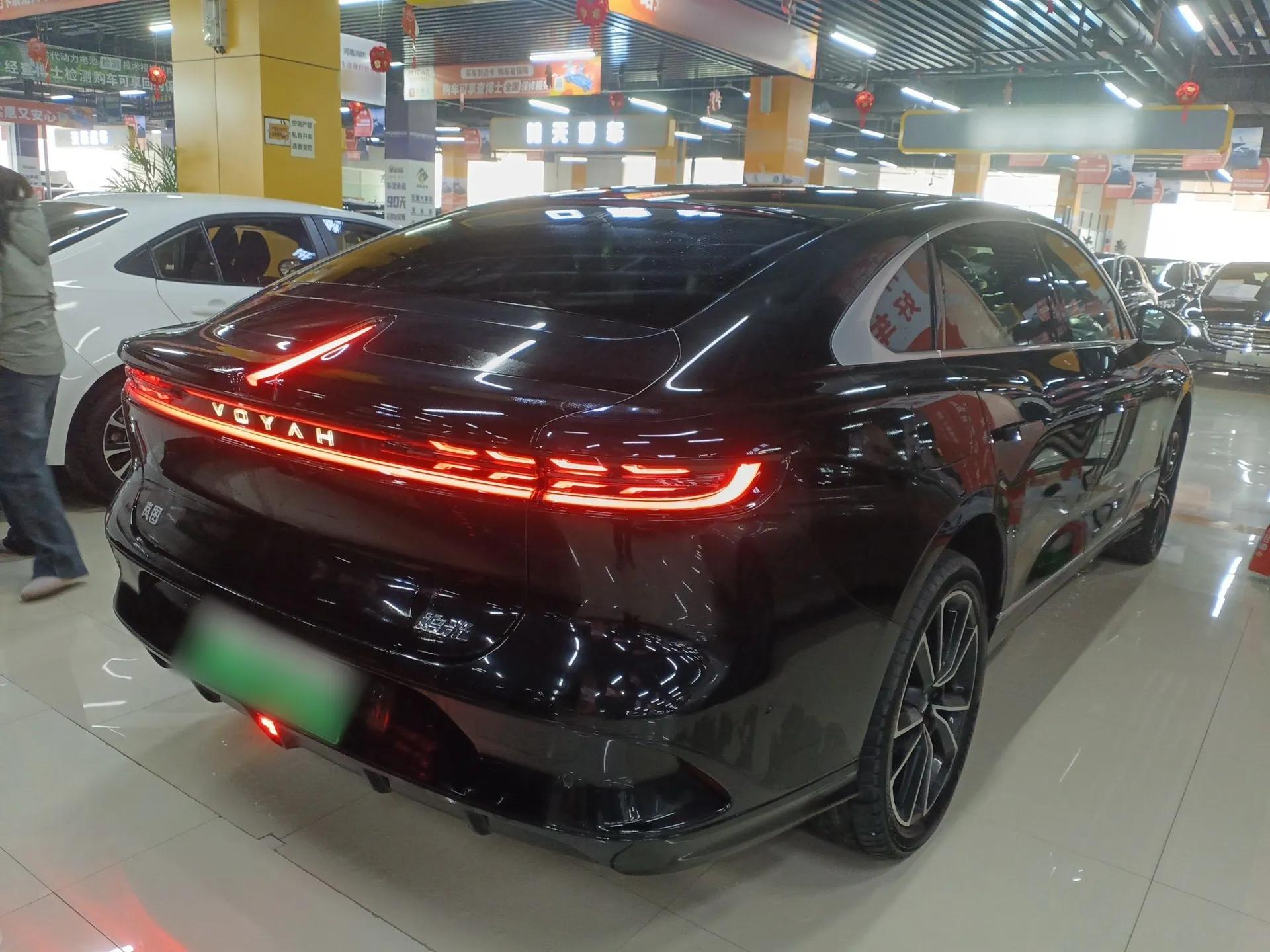 VOYAH PASSION 2024 PHEV Four-Wheel Drive Ultra-Long Range Flagship Model — миниатюра 6