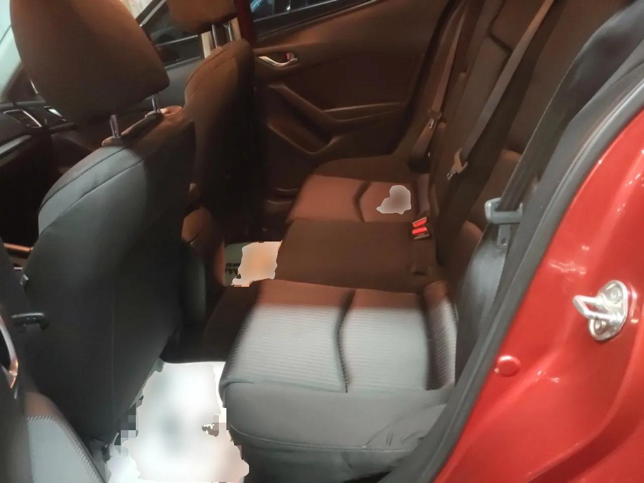 Mazda 3 Axela 2016 Hatchback 1.5L Automatic Comfort Model — миниатюра 19