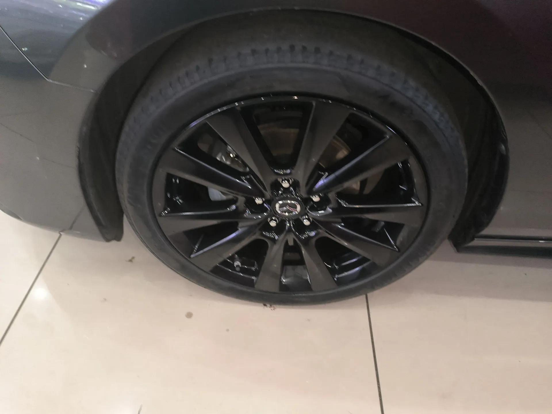 Mazda 3 Axela 2022 2.0L Automatic Premium Black Obsidian Edition — миниатюра 8