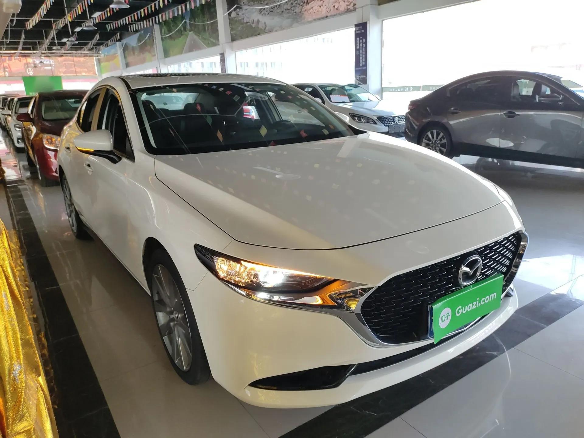Mazda 3 Axela 2023 2.0L Automatic ZhiXuan Edition — миниатюра 3