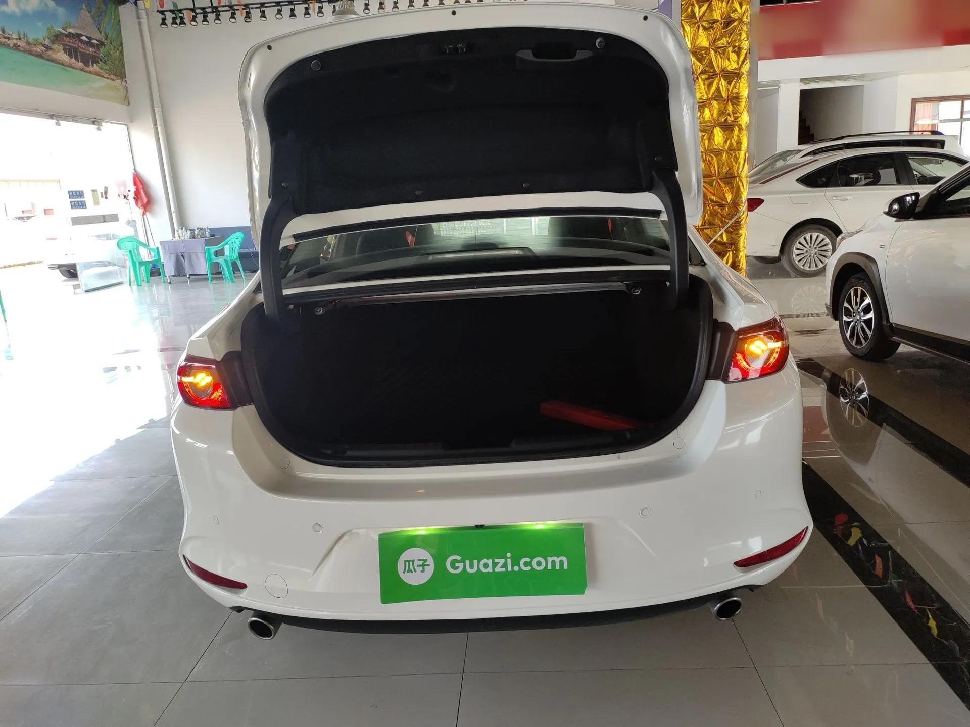 Mazda 3 Axela 2023 2.0L Automatic ZhiXuan Edition — миниатюра 22