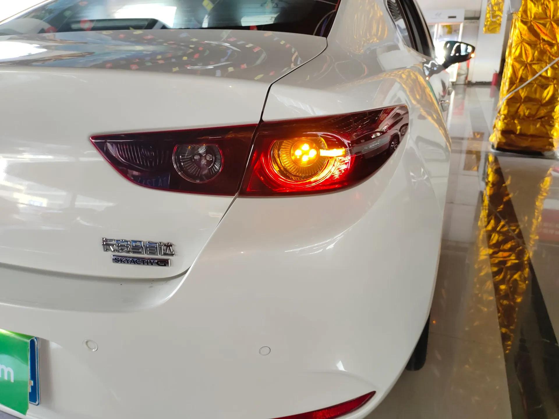 Mazda 3 Axela 2023 2.0L Automatic ZhiXuan Edition — миниатюра 7
