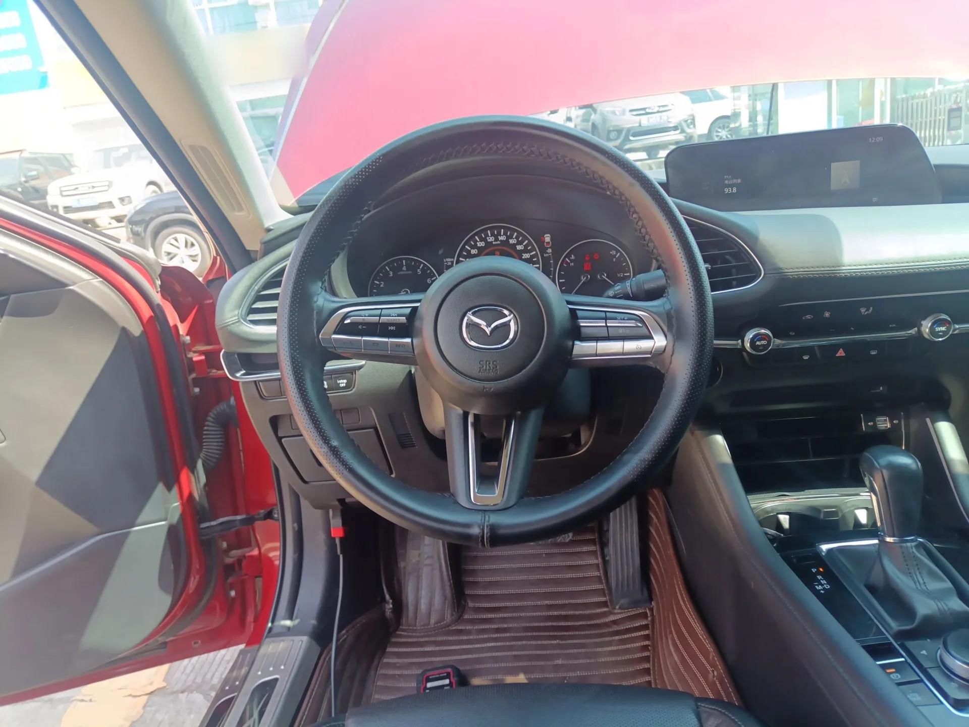 Mazda 3 Axela 2020 2.0L Automatic Zhiya Edition — миниатюра 13