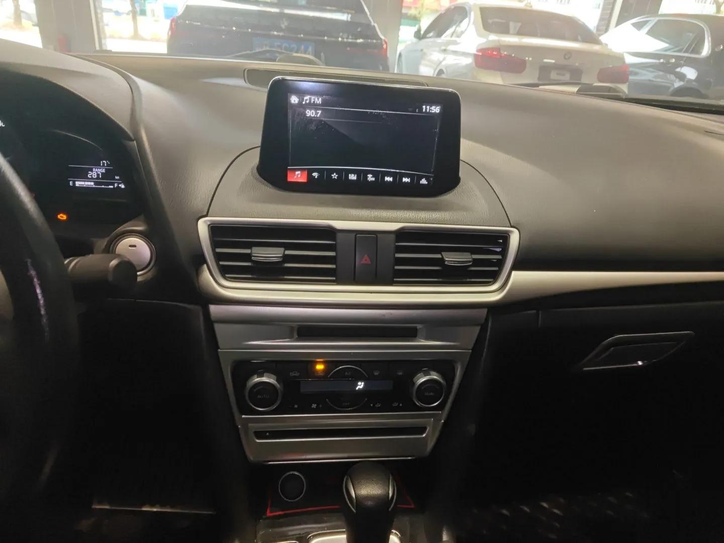 Mazda 3 Axela 2019 Cloud-Controlled Sedan 1.5L Automatic Luxury Model China VI Standard — миниатюра 15