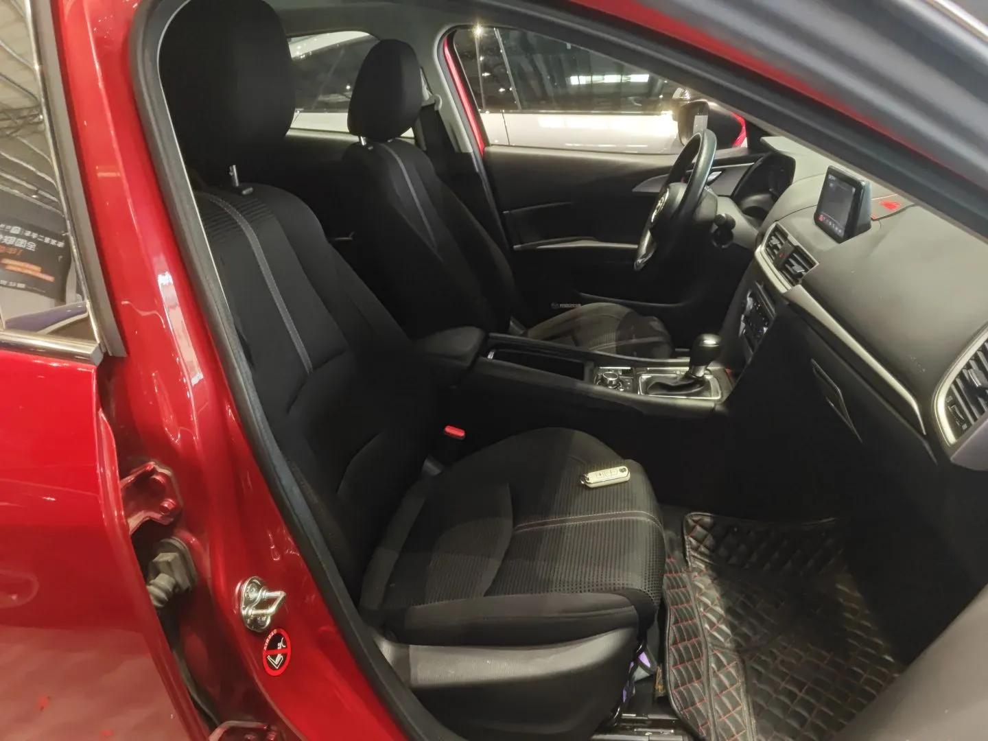 Mazda 3 Axela 2019 Cloud-Controlled Sedan 1.5L Automatic Luxury Model China VI Standard — миниатюра 23