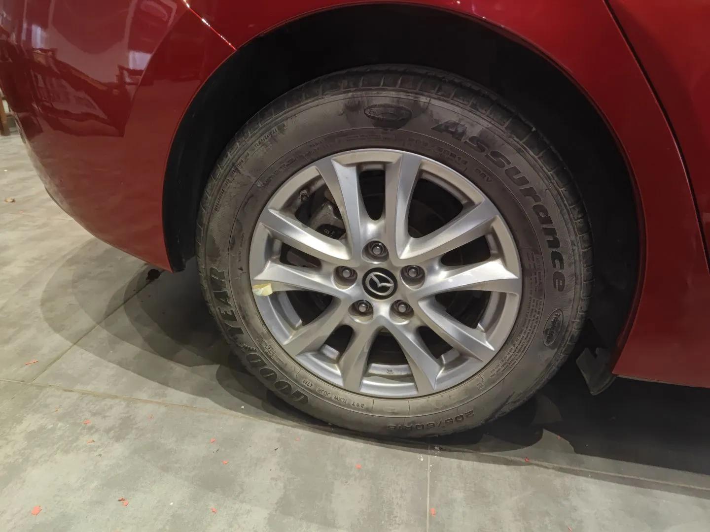 Mazda 3 Axela 2019 Cloud-Controlled Sedan 1.5L Automatic Luxury Model China VI Standard — миниатюра 10