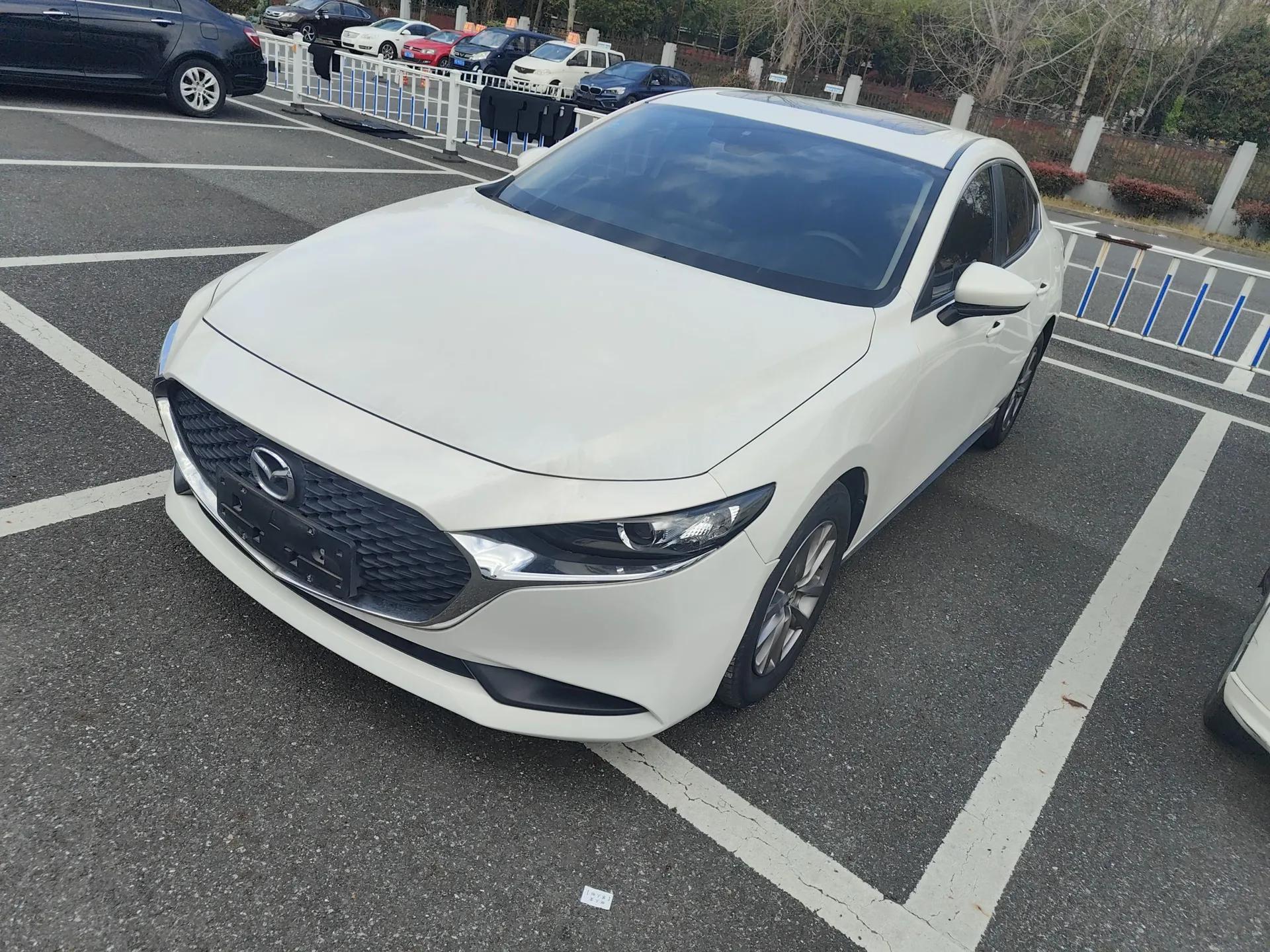 Mazda 3 Axela 2020 1.5L Automatic Zhiyue Sunroof Version — миниатюра 1