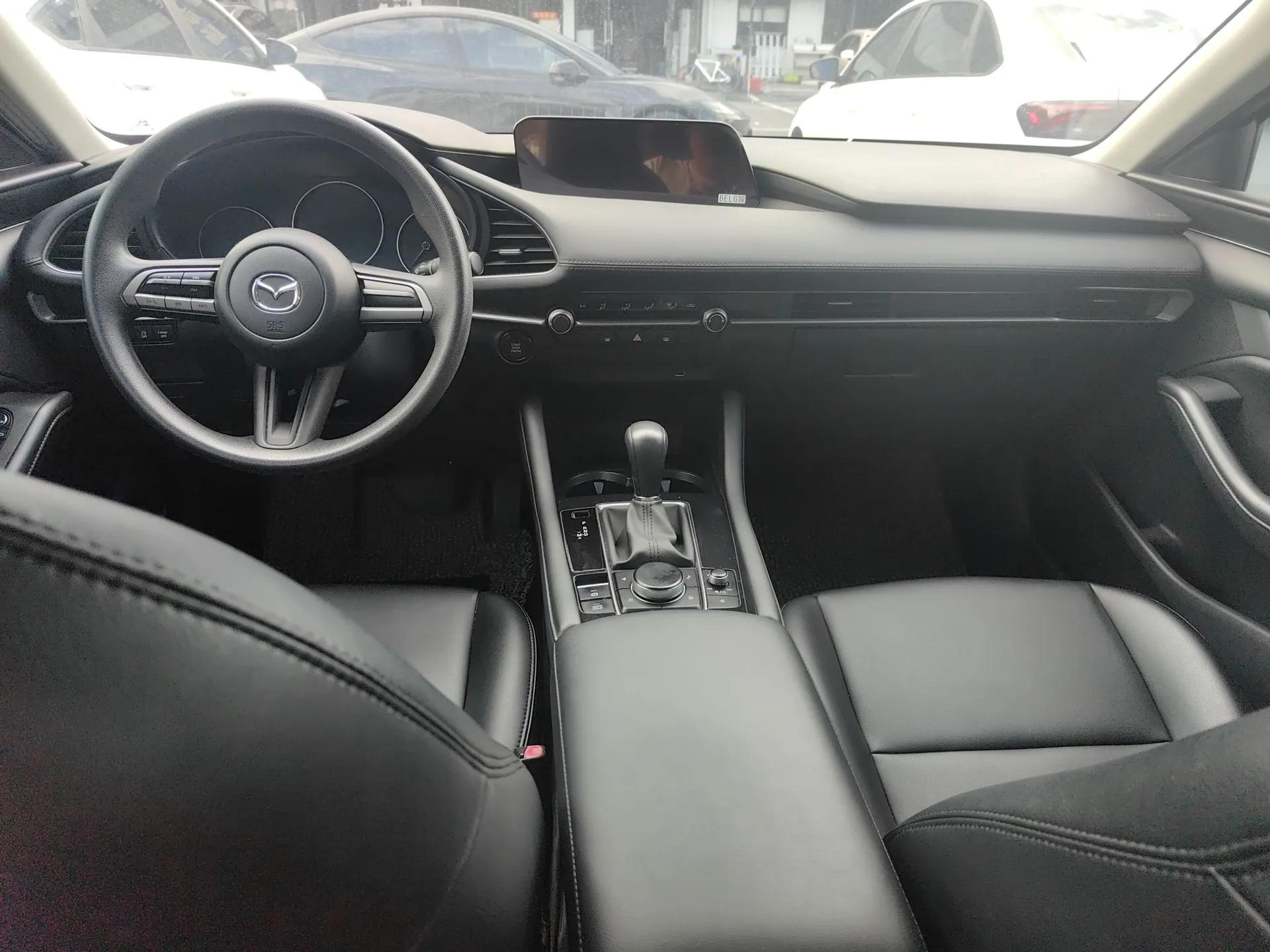 Mazda 3 Axela 2020 1.5L Automatic Zhiyue Sunroof Version — миниатюра 13