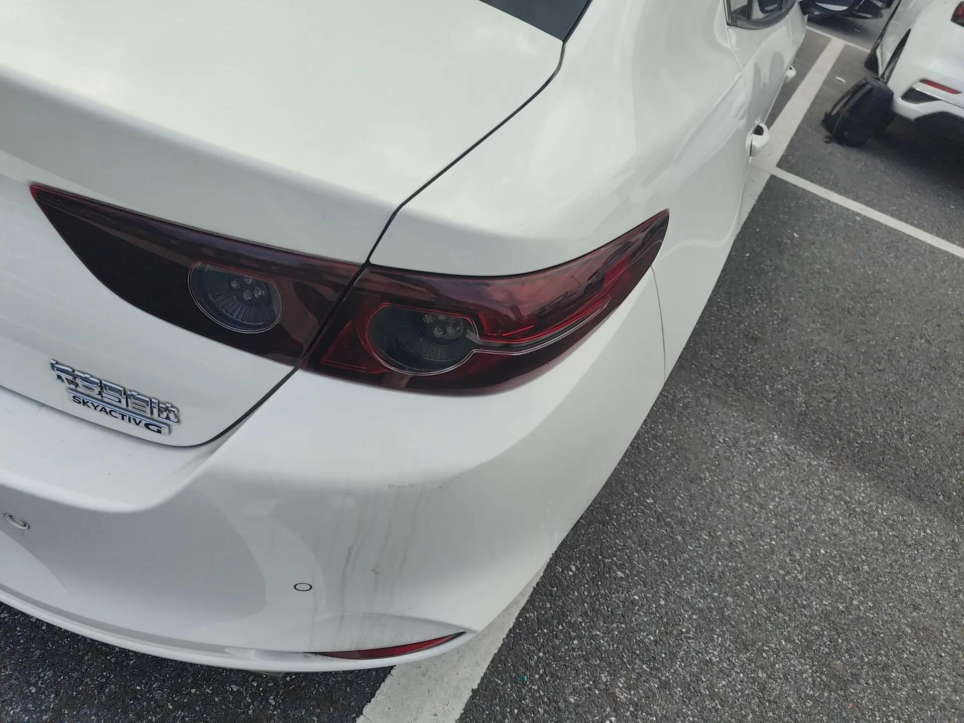Mazda 3 Axela 2020 1.5L Automatic Zhiyue Sunroof Version — миниатюра 7