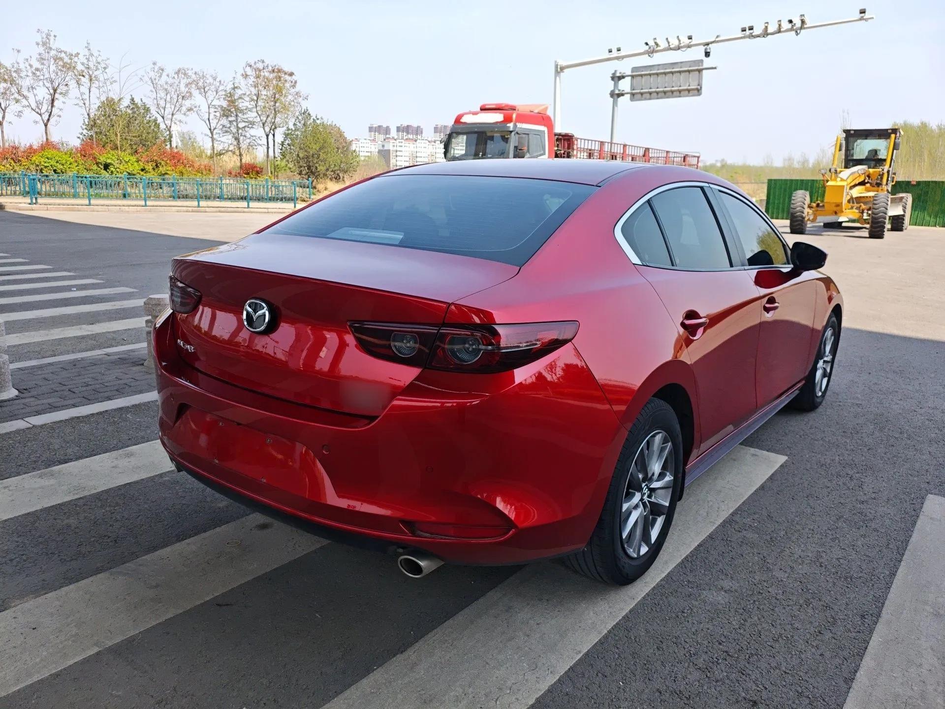 Mazda 3 Axela 2020 1.5L Automatic Zhiyue Sunroof Version — миниатюра 6