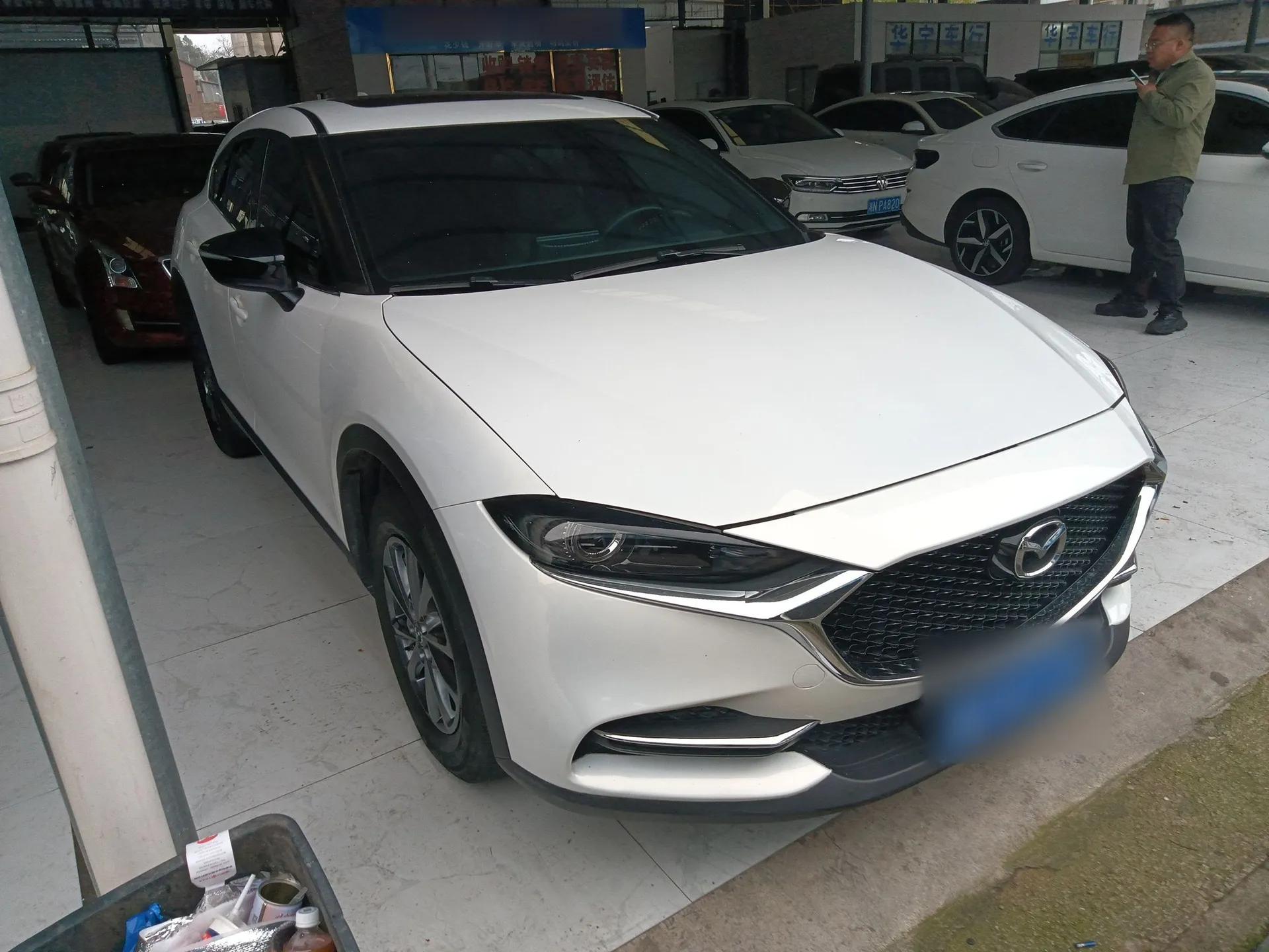 Mazda CX-4 2021 2.0L Automatic Two-Wheel Drive Blue Sky Dynamic Edition — миниатюра 3