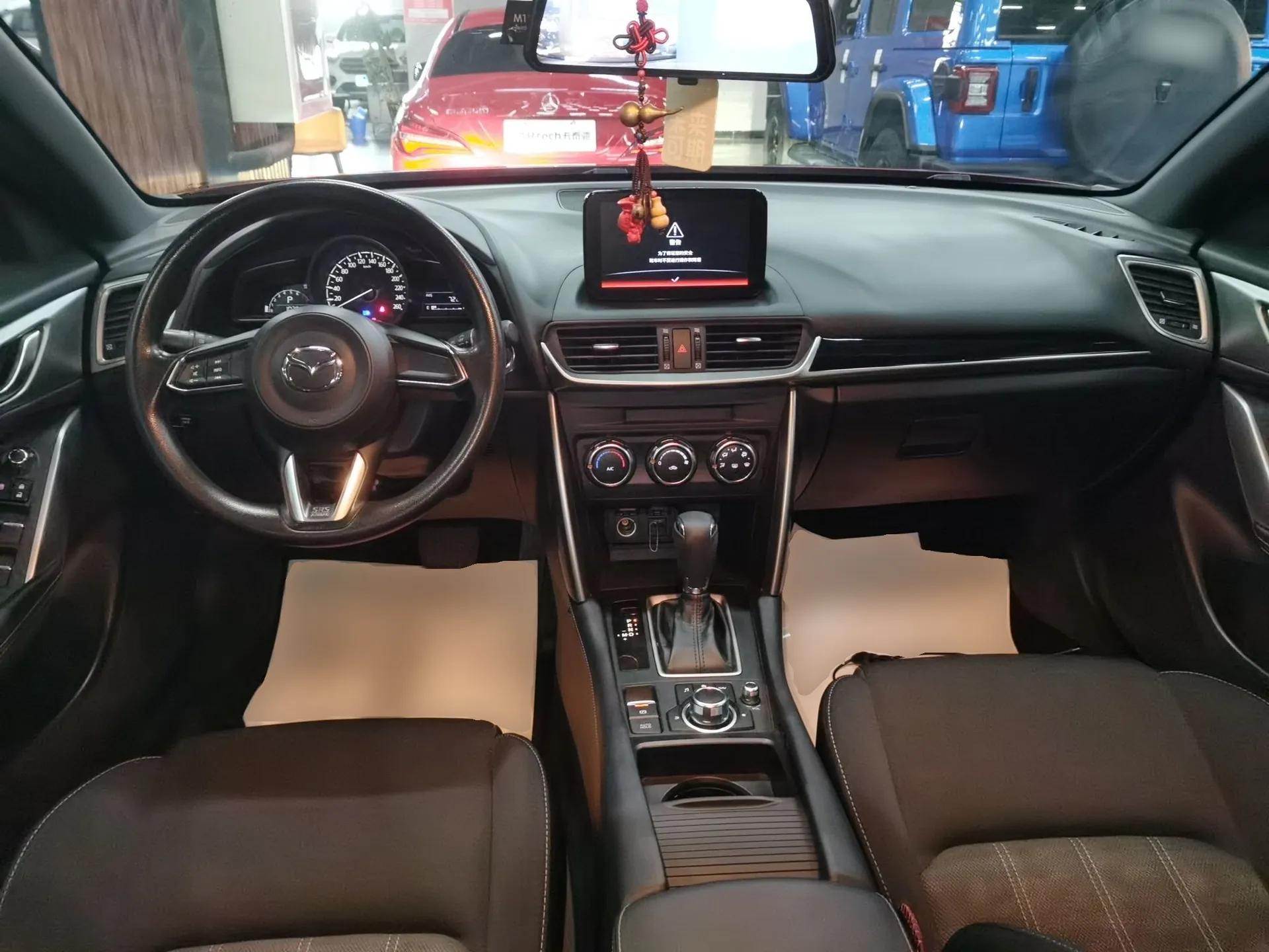 Mazda CX-4 2018 2.0L Automatic Two-Wheel Drive Blue Sky Dynamic Version China VI Standard — миниатюра 12