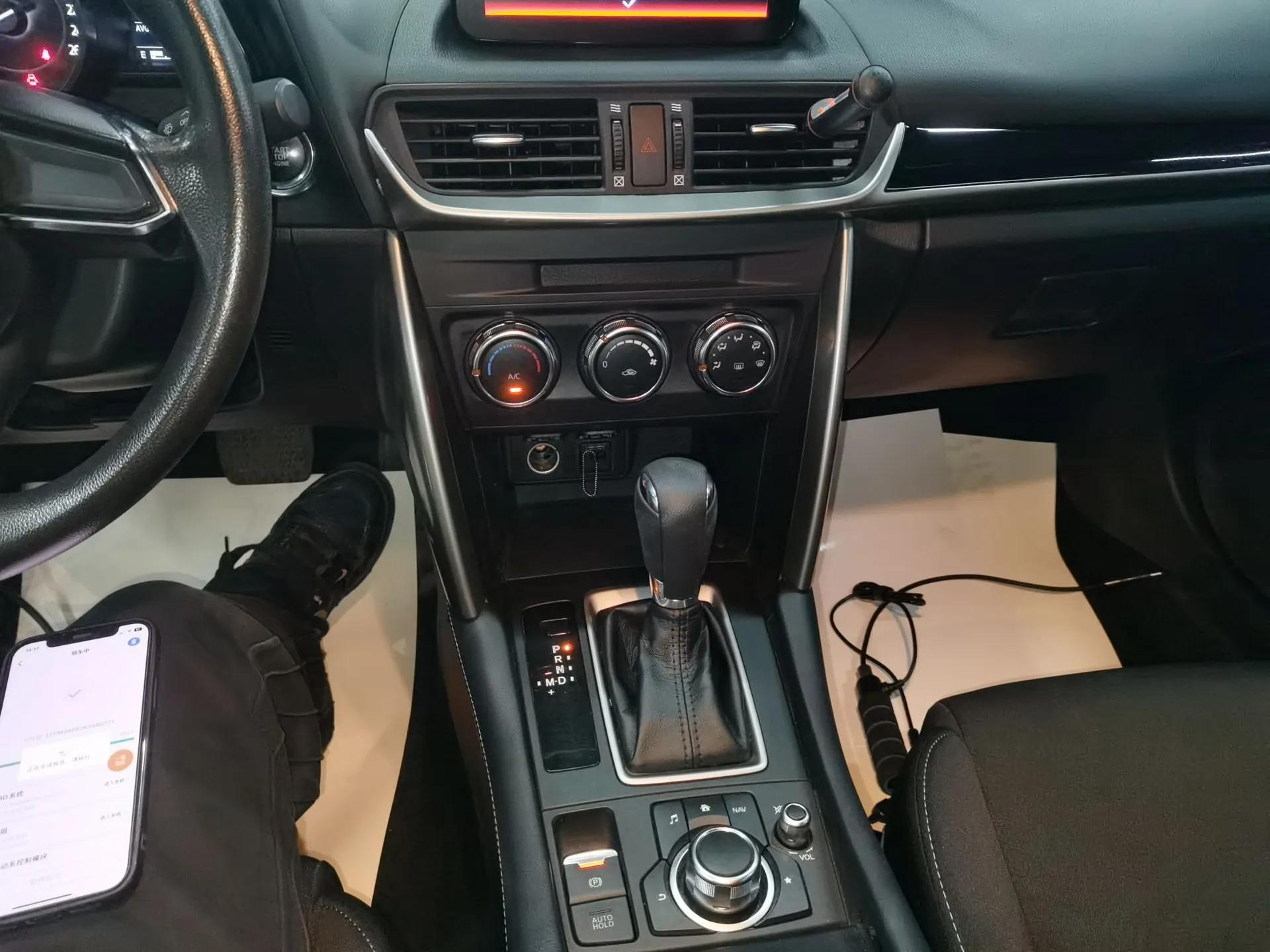 Mazda CX-4 2018 2.0L Automatic Two-Wheel Drive Blue Sky Dynamic Version China VI Standard — миниатюра 16