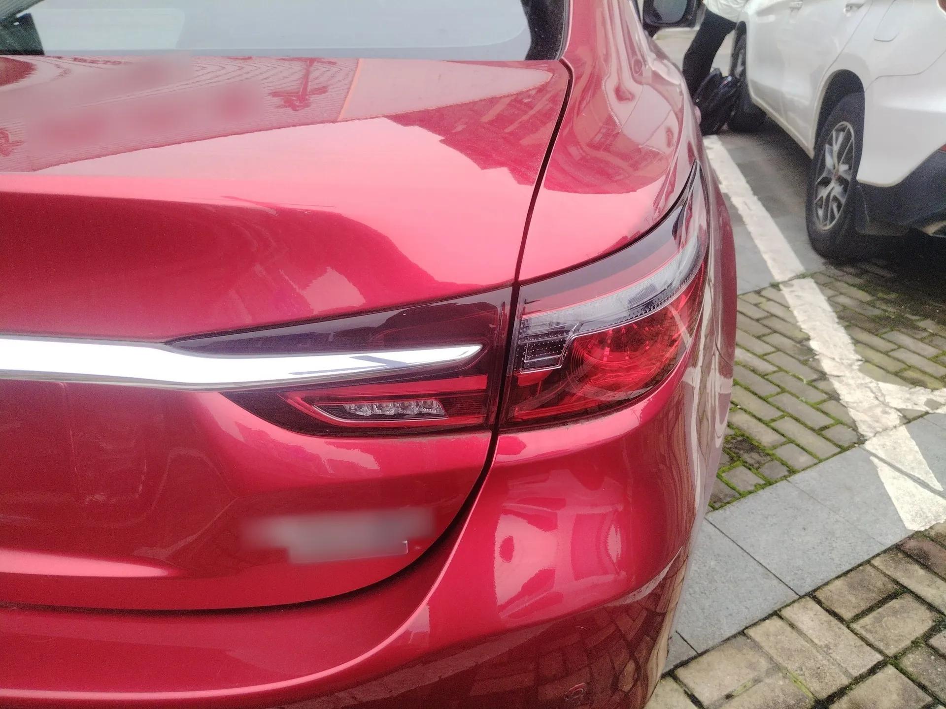Mazda Atenza 2020 2.0L Blue Sky Luxury Edition — миниатюра 8