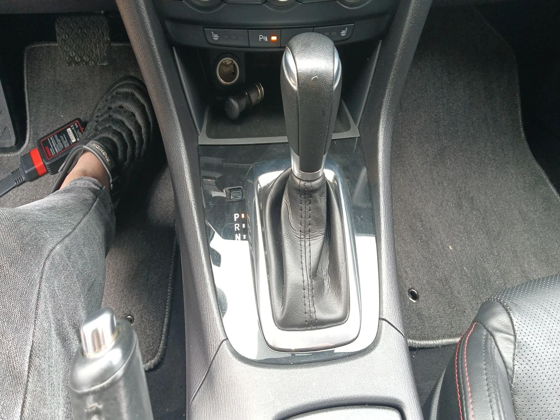 Mazda Atenza 2015 2.5L Blue Sky Prestige Edition — миниатюра 17