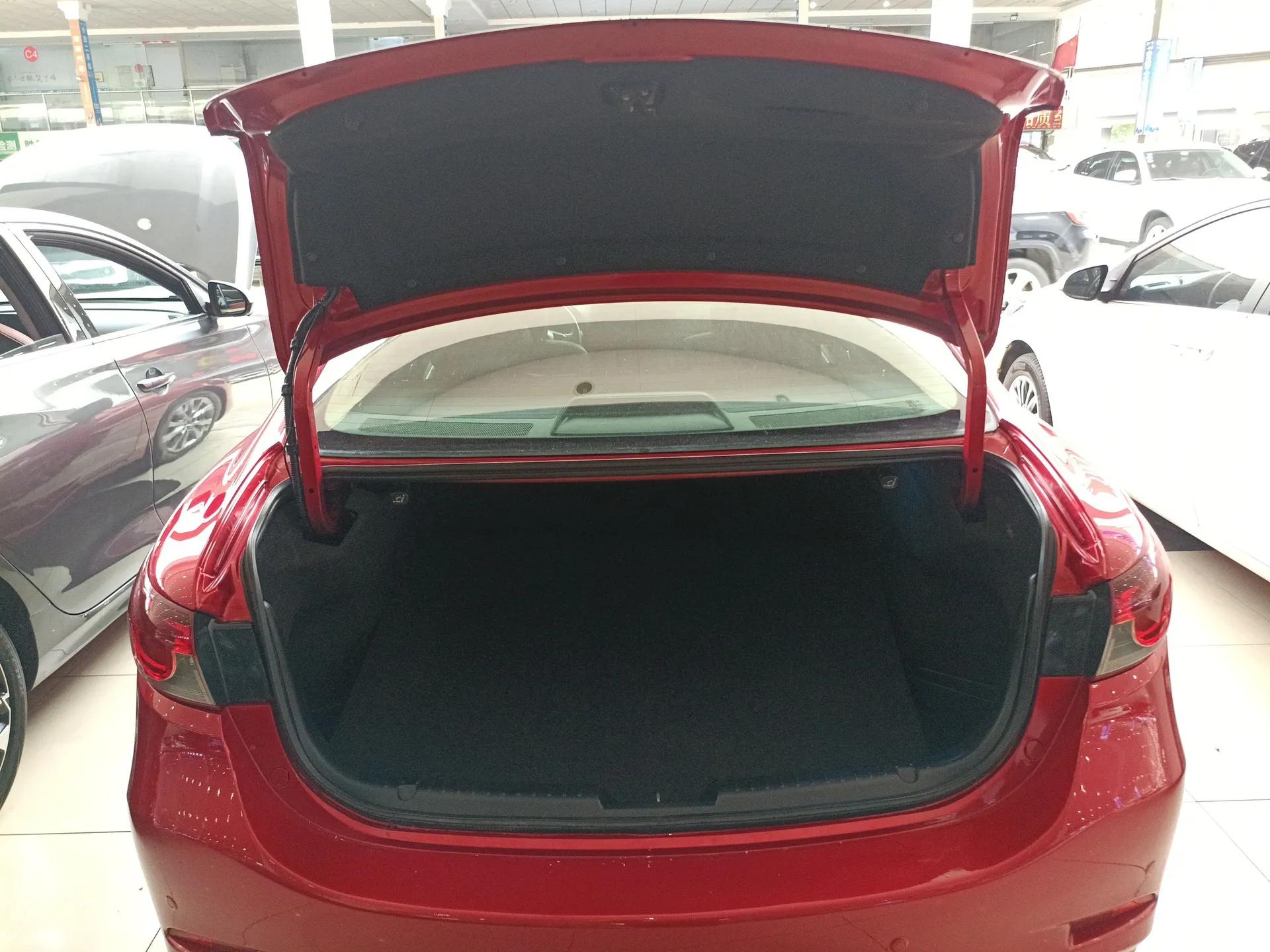 Mazda Atenza 2014 2.0L Blue Sky Luxury Edition — миниатюра 22