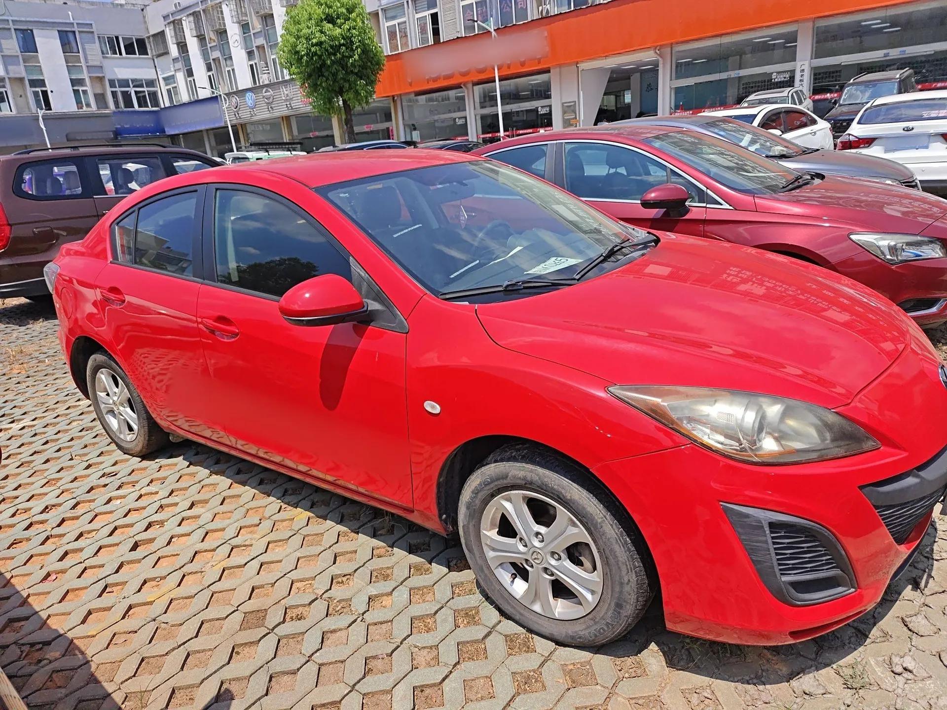 Mazda 3 2011 Sedan 1.6L Automatic Comfort Model — миниатюра 3